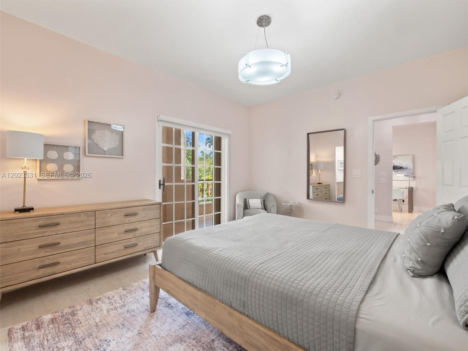 2425 Fisher Island Dr 5205 Property Photo 23