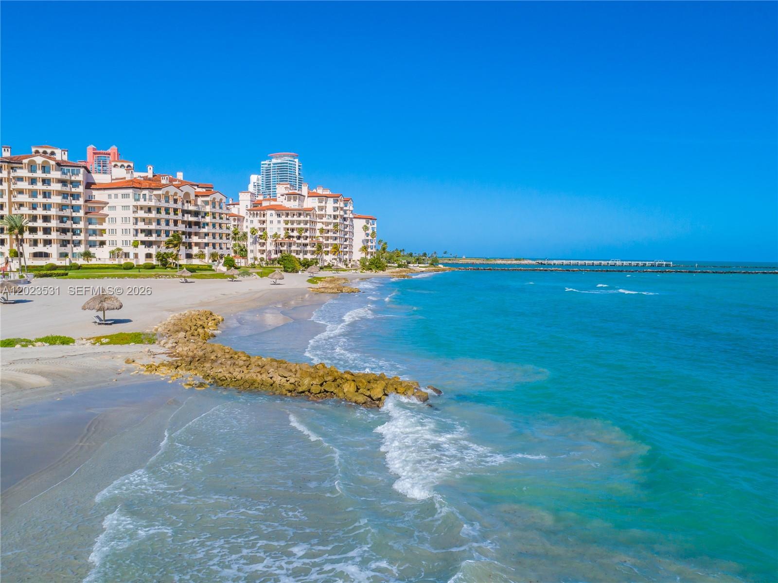 2425 Fisher Island Dr 5205 Property Photo 44