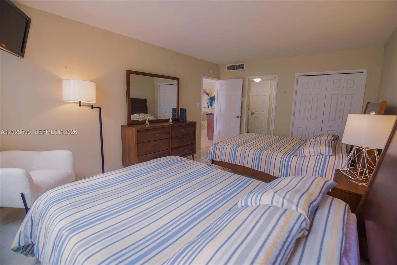5151 Collins Ave 428 Property Photo 15
