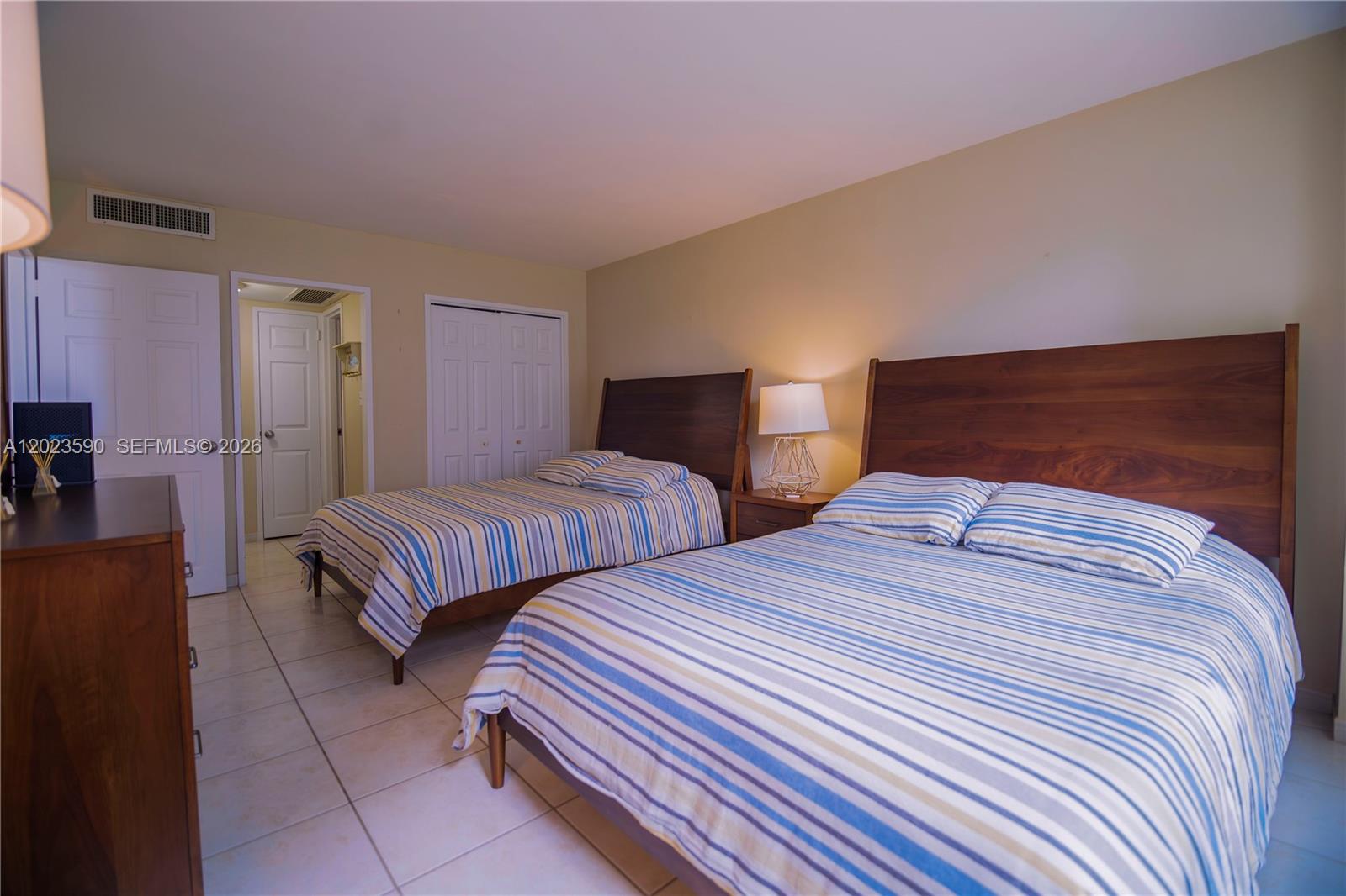 5151 Collins Ave 428 Property Photo 16