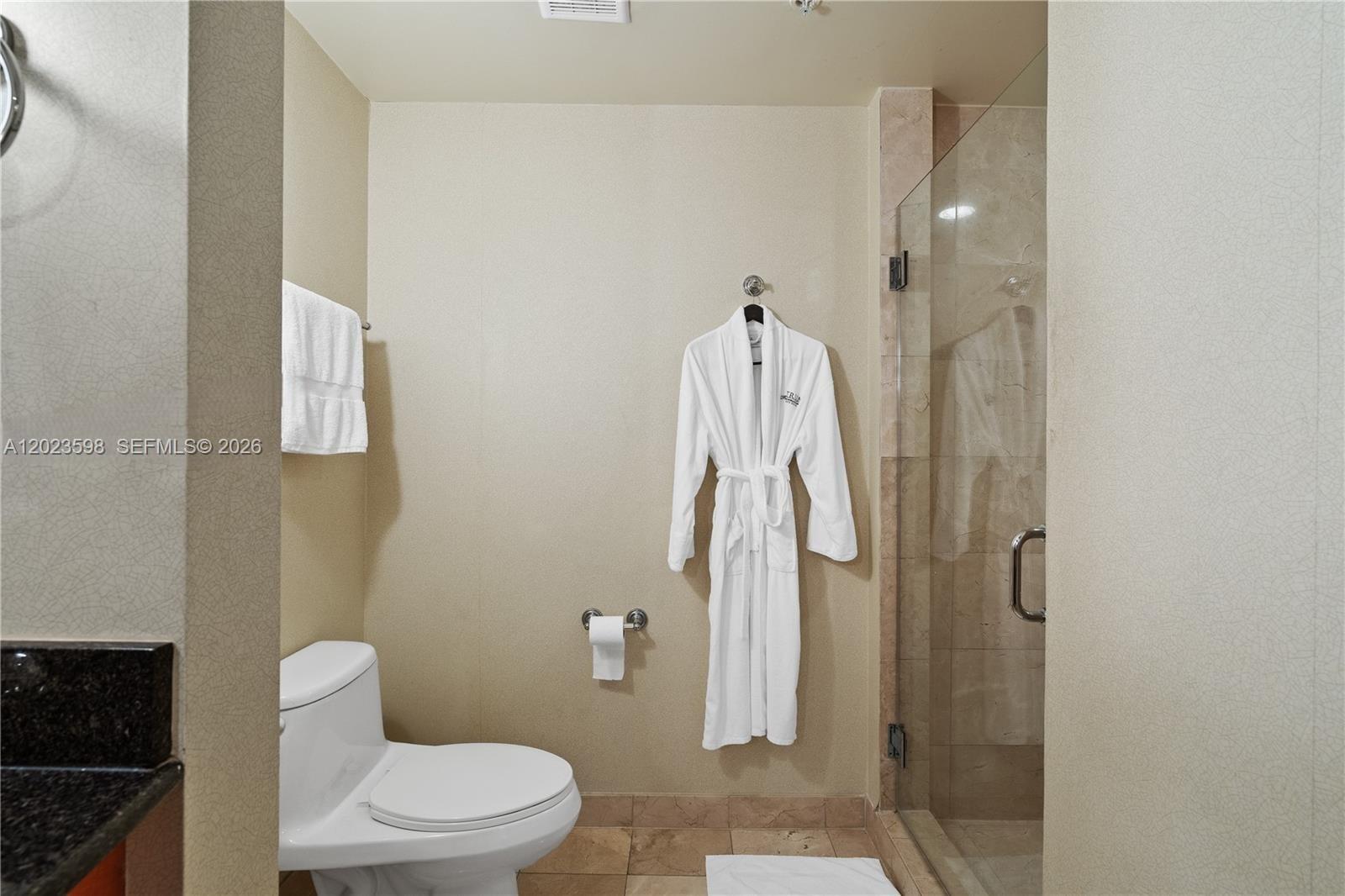18001 Collins Ave 2010 Property Photo 14
