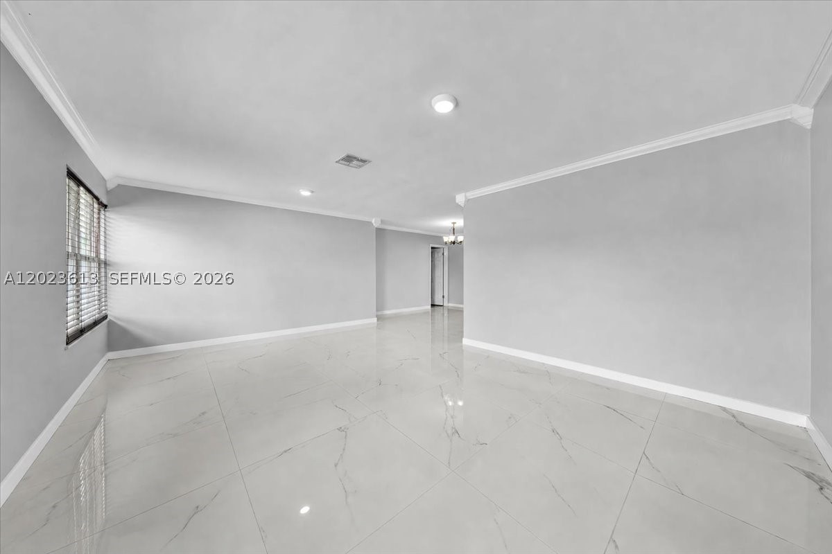 5260 Sw 10th Ct Property Photo 8