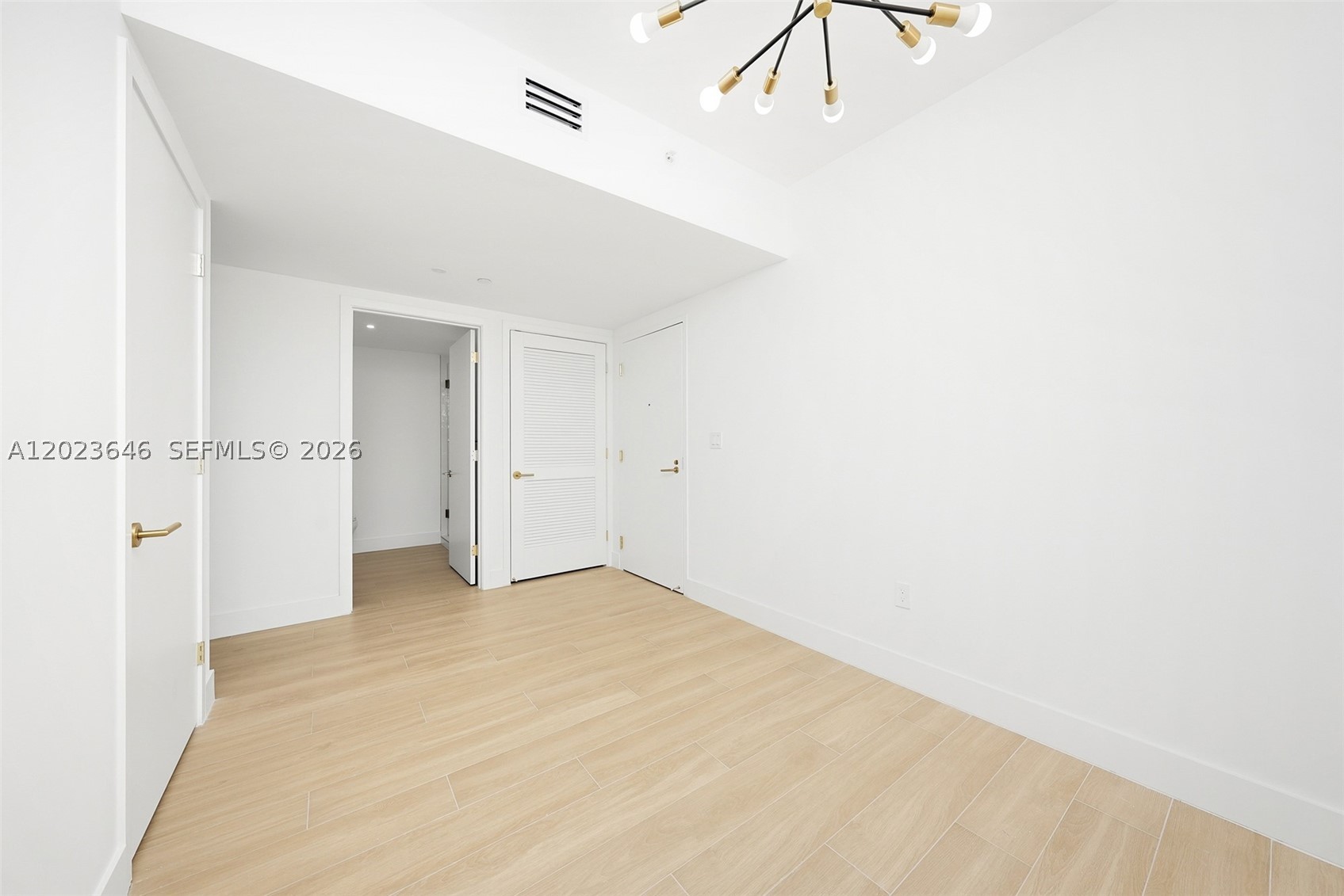 90 Ne 32 411 Property Photo 12