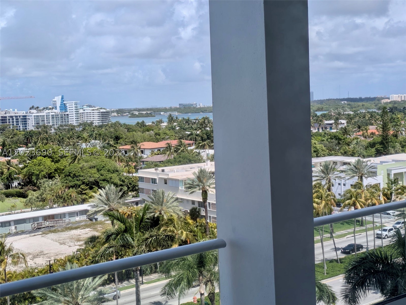 9801 Collins Ave 11m Property Photo 17