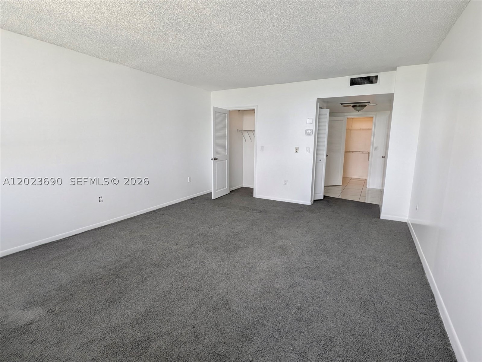9801 Collins Ave 11m Property Photo 18