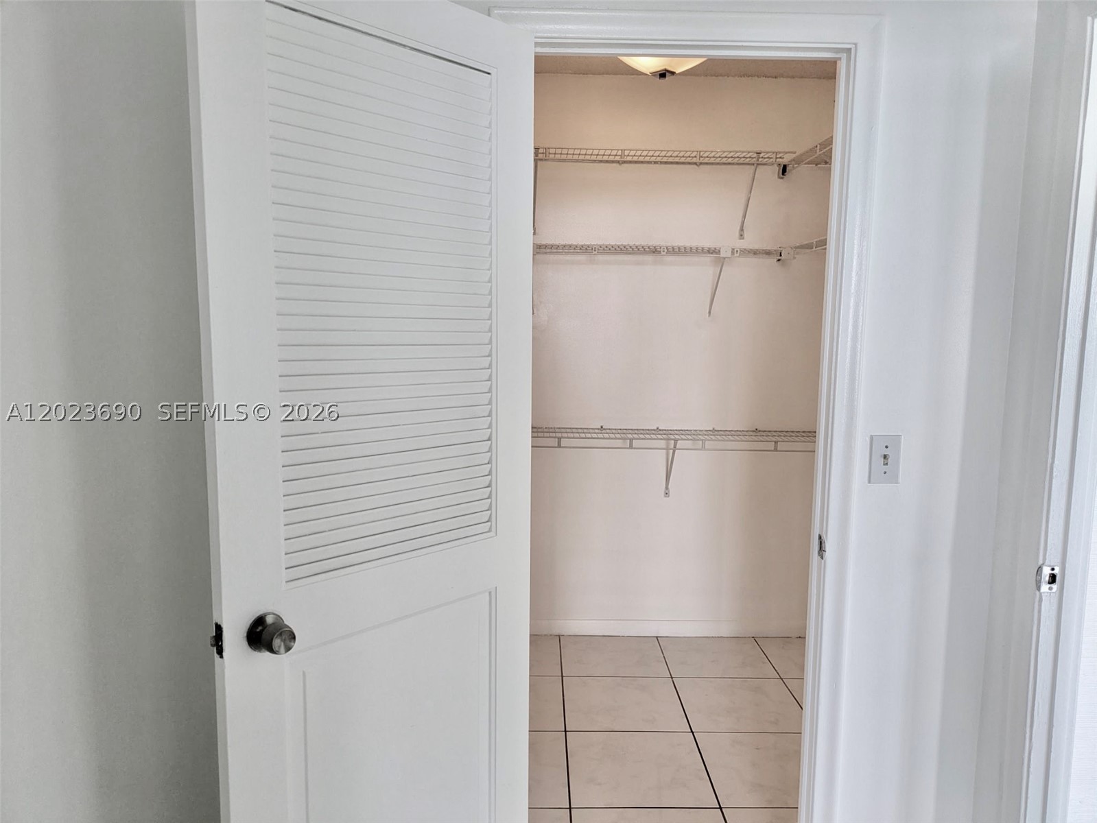 9801 Collins Ave 11m Property Photo 21
