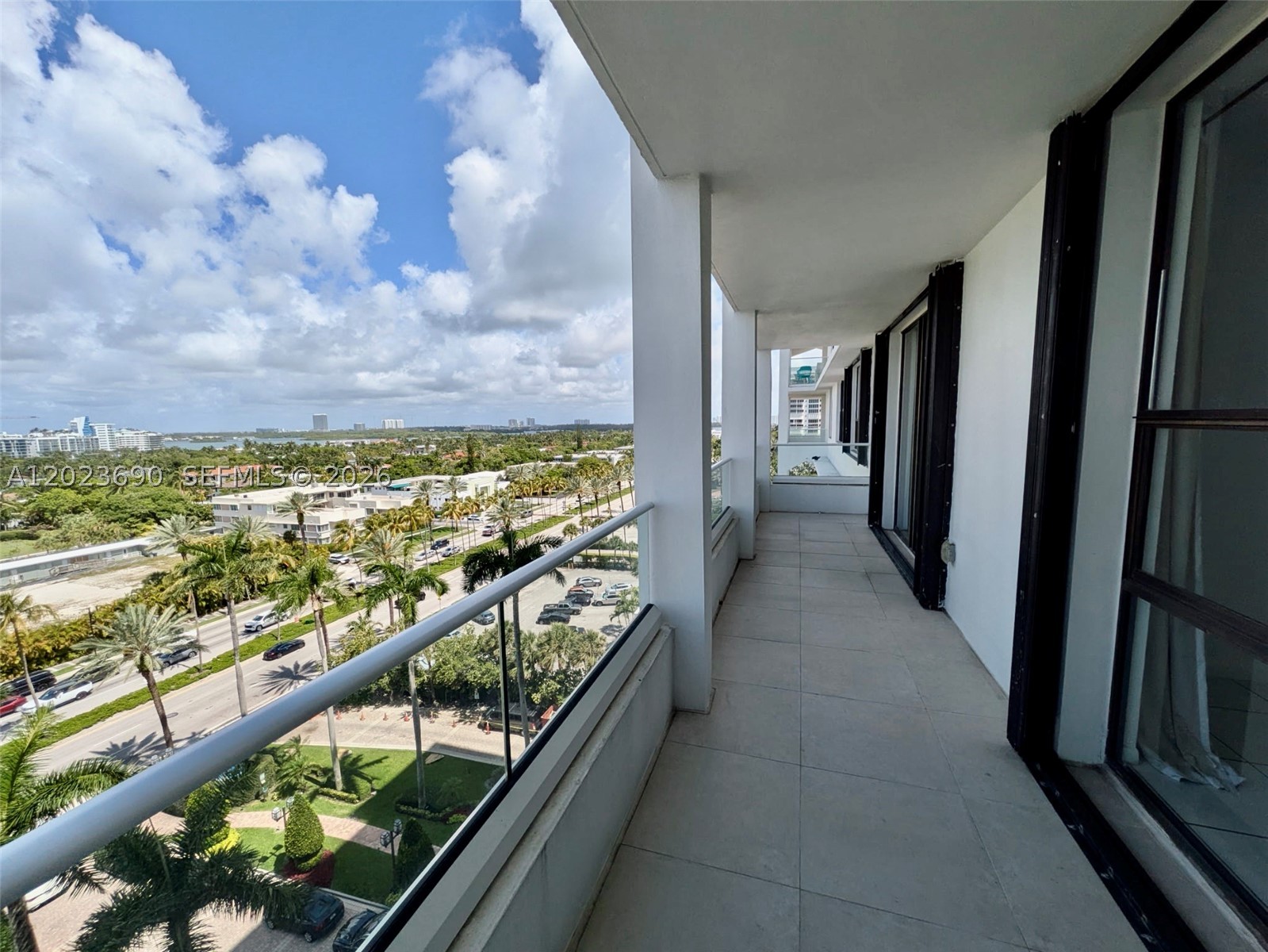 9801 Collins Ave 11m Property Photo 22