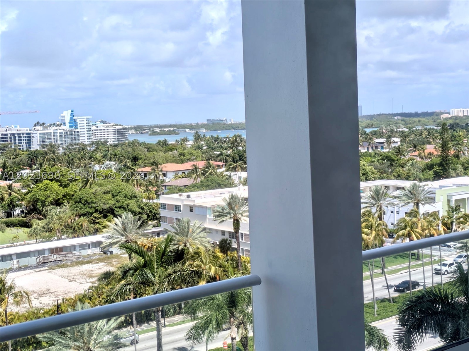 9801 Collins Ave 11m Property Photo 29