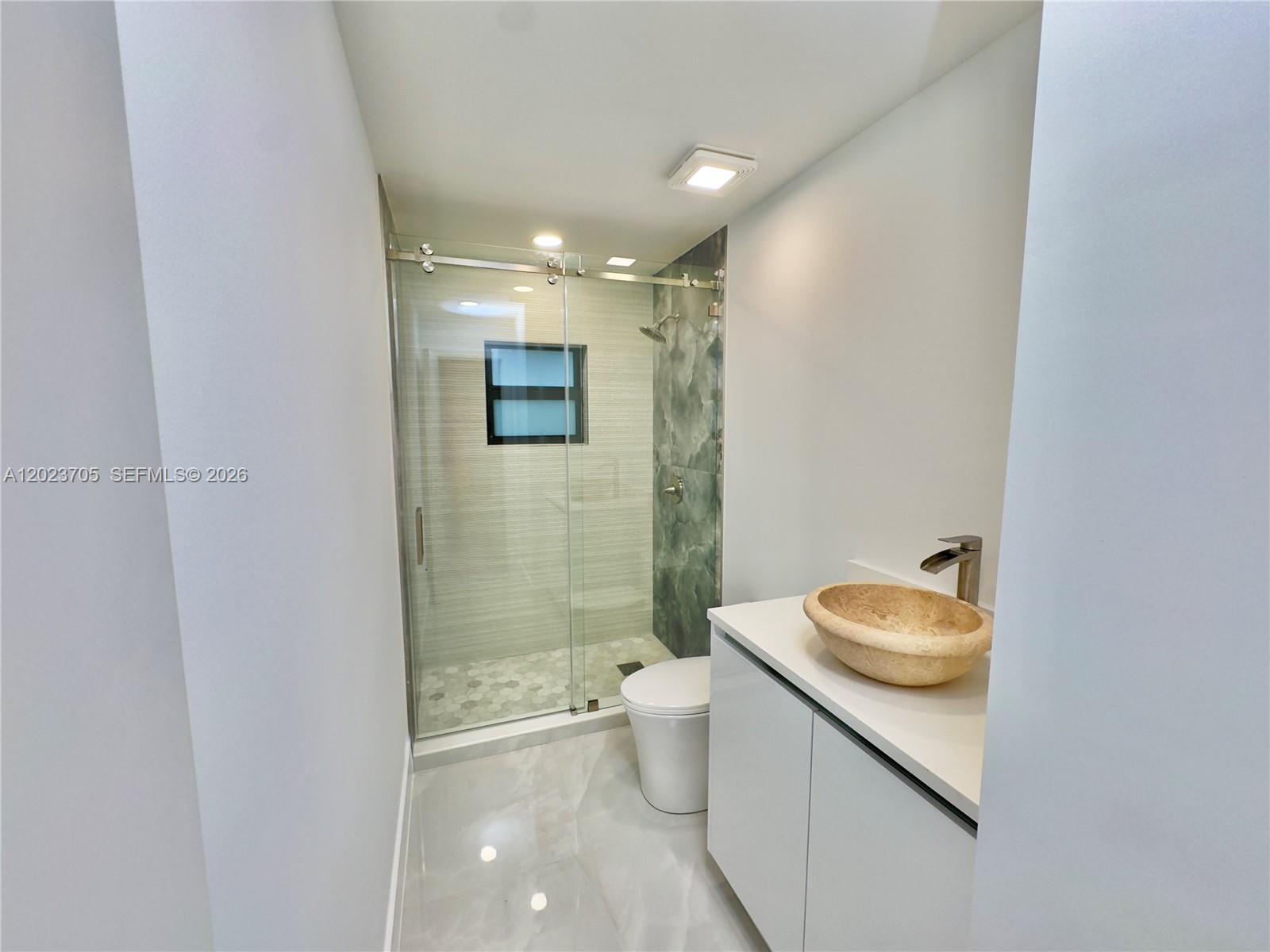 20500 Sw 50th Pl Property Photo 7