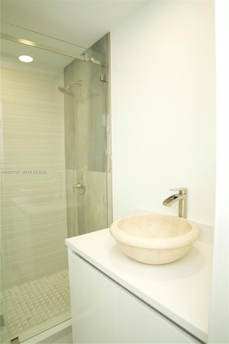 20500 Sw 50th Pl Property Photo 11