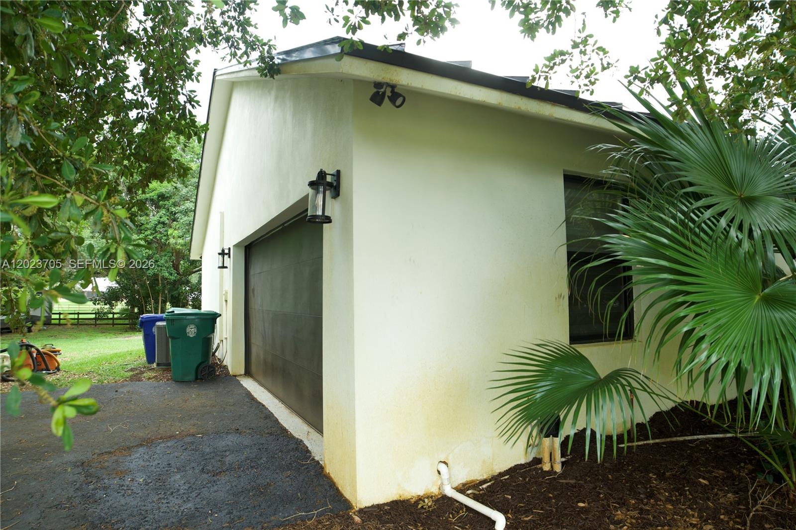20500 Sw 50th Pl Property Photo 20