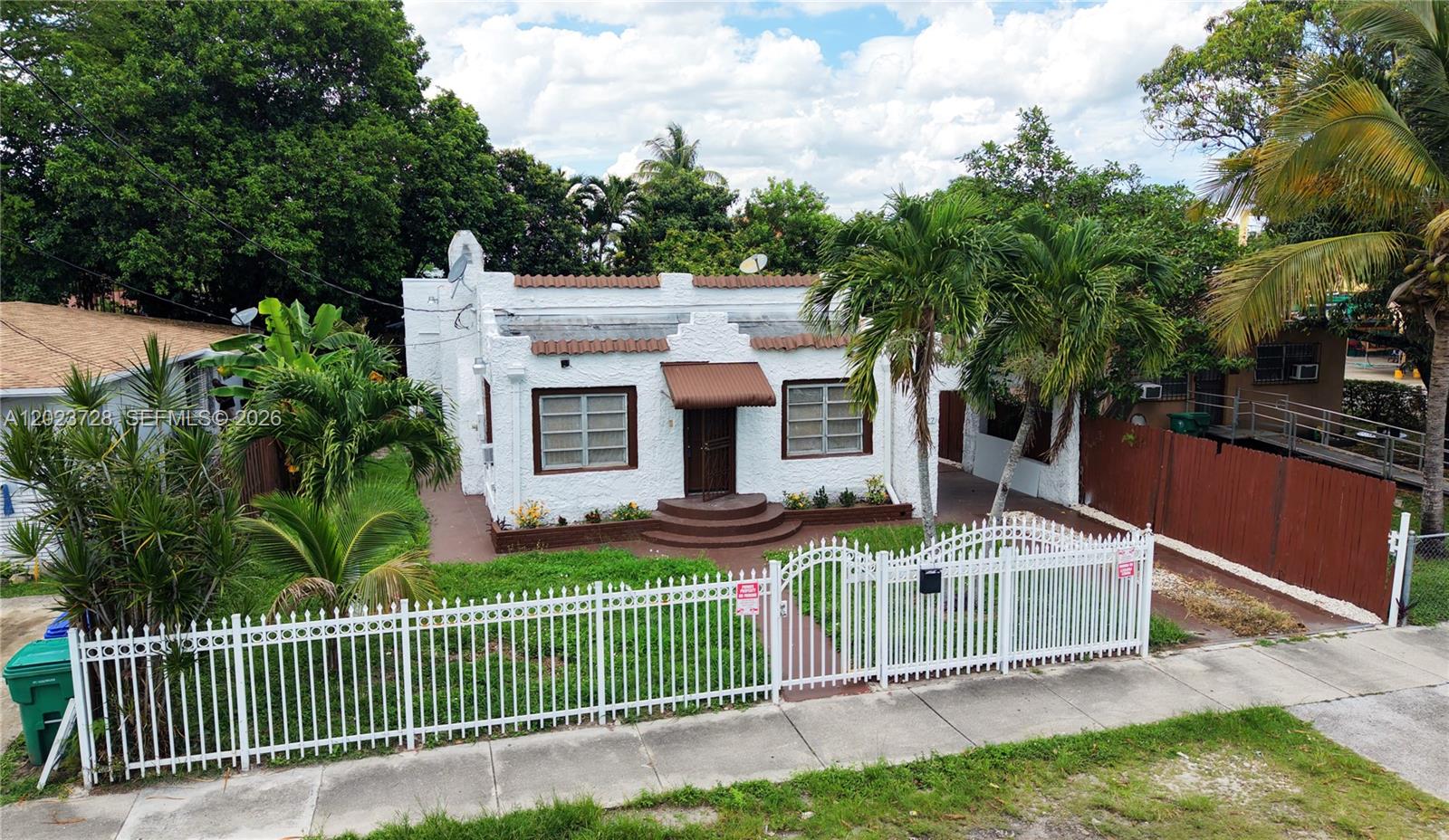 1727 Nw 50th St Property Photo 1
