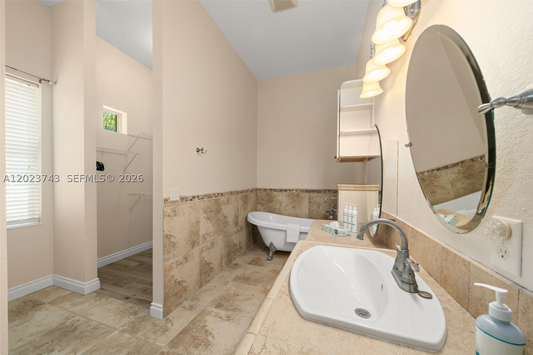 9526 Kingfisher Pl Property Photo 26