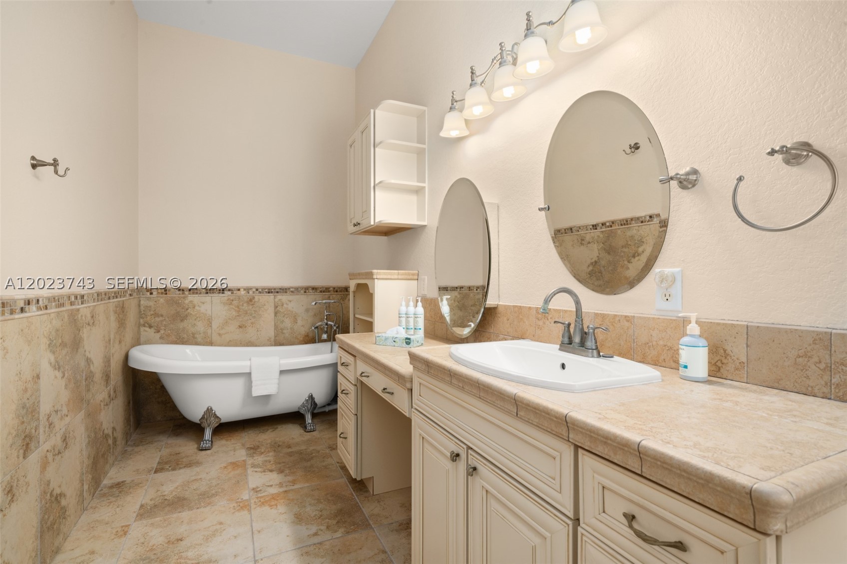 9526 Kingfisher Pl Property Photo 27