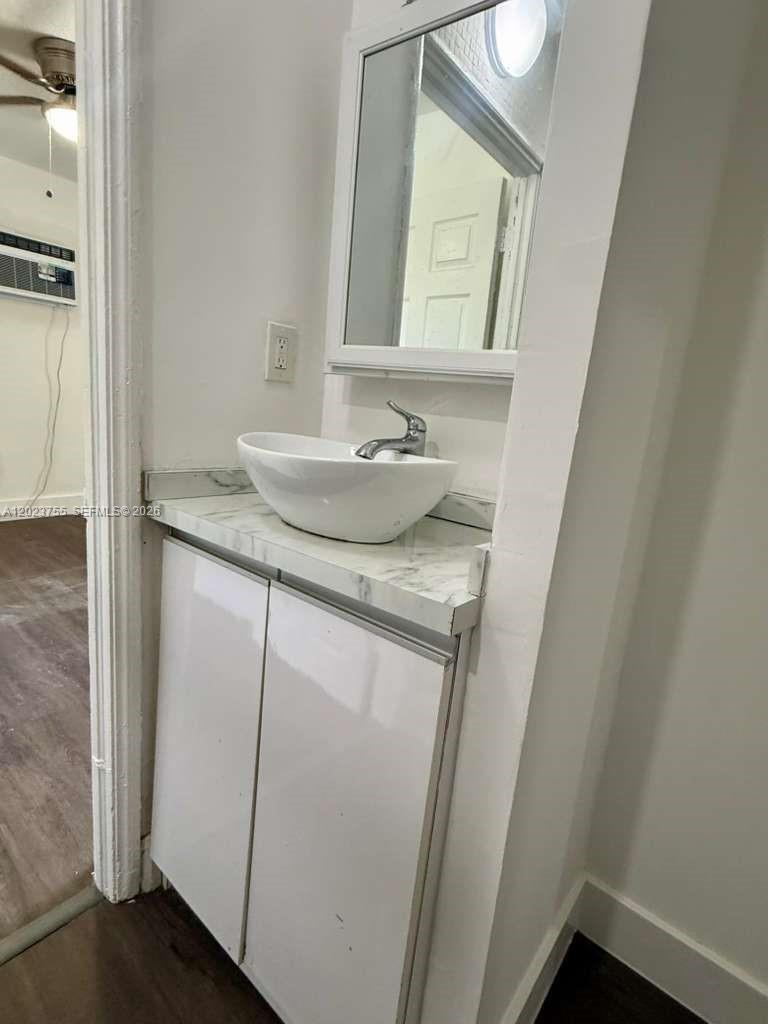 6026 Sw 27th St 1 Property Photo 4