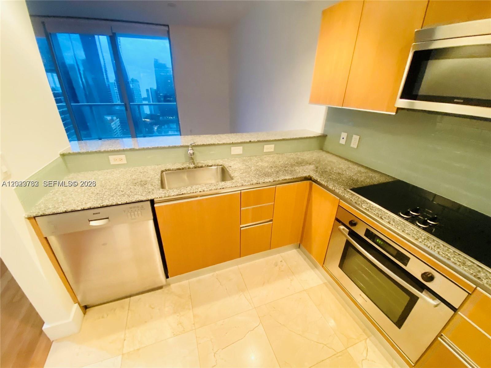 1060 Brickell Ave 3109 Property Photo 6