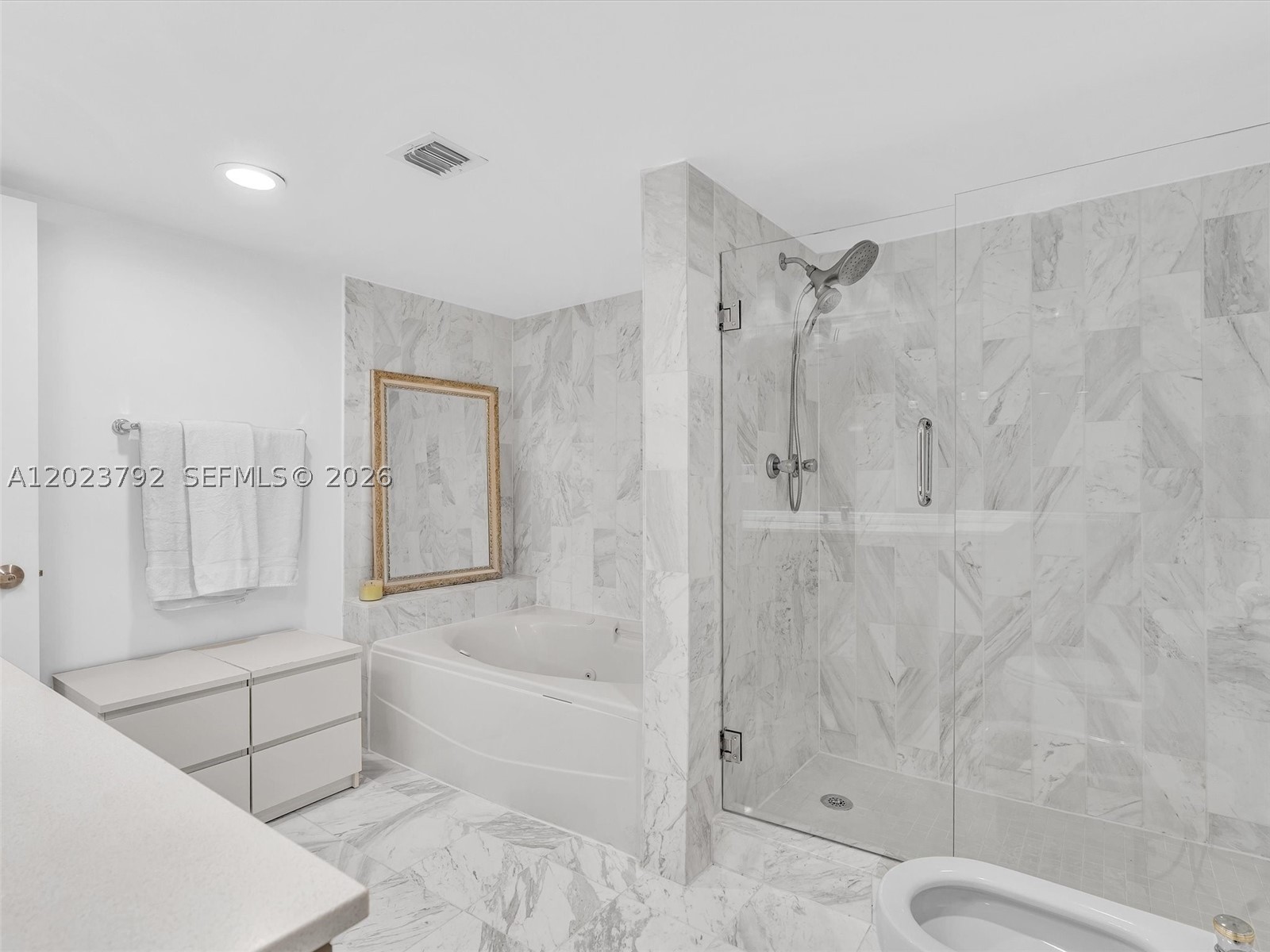825 Brickell Bay Dr 2048 Property Photo 25