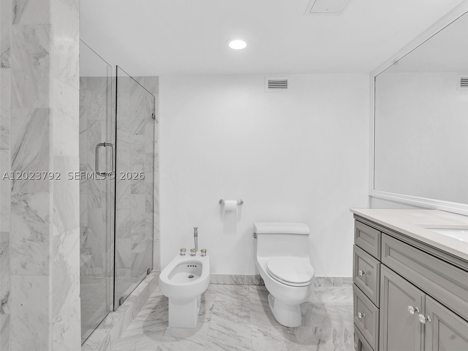 825 Brickell Bay Dr 2048 Property Photo 26