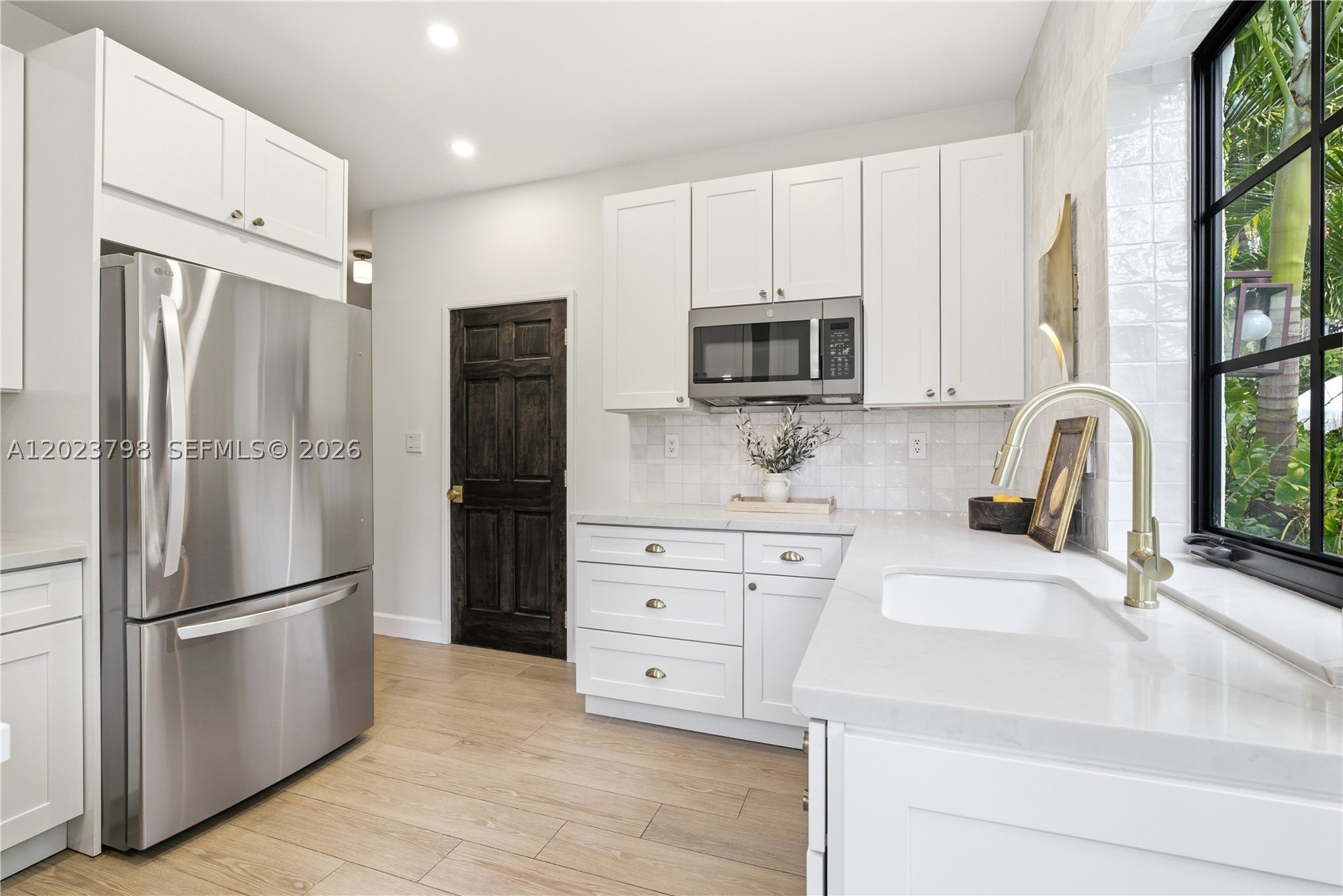 1220 Cordova St Property Photo 7