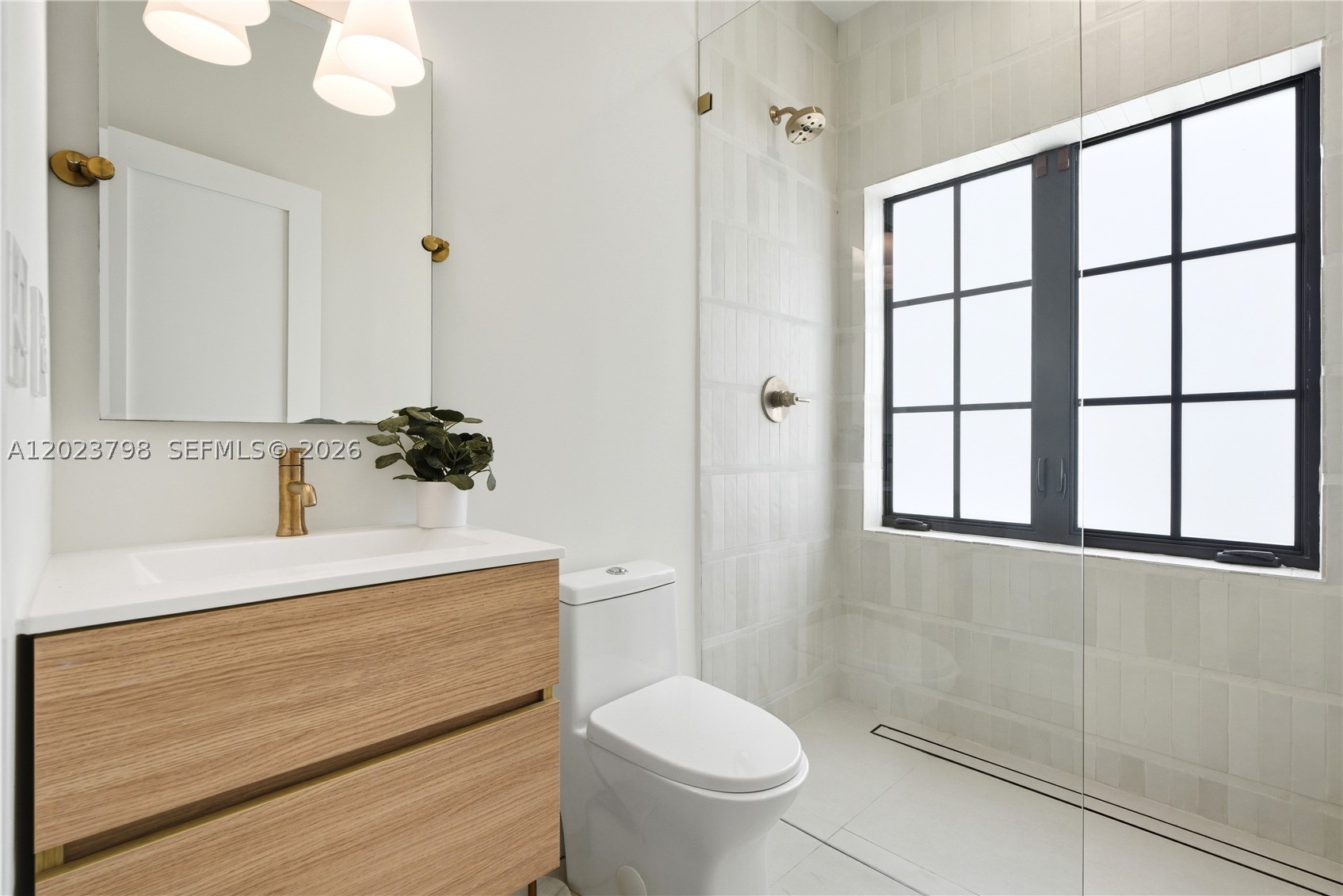 1220 Cordova St Property Photo 10