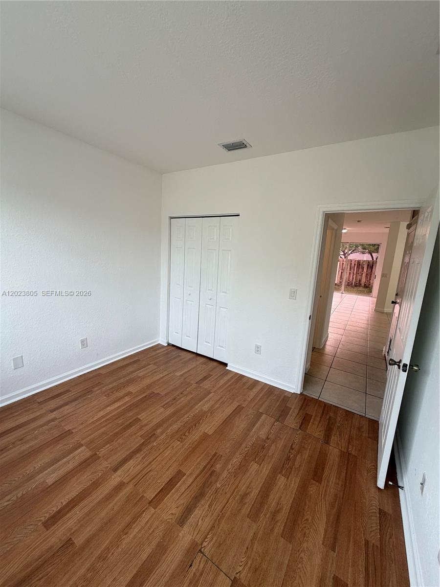 607 Ne 21st Ter Property Photo 8