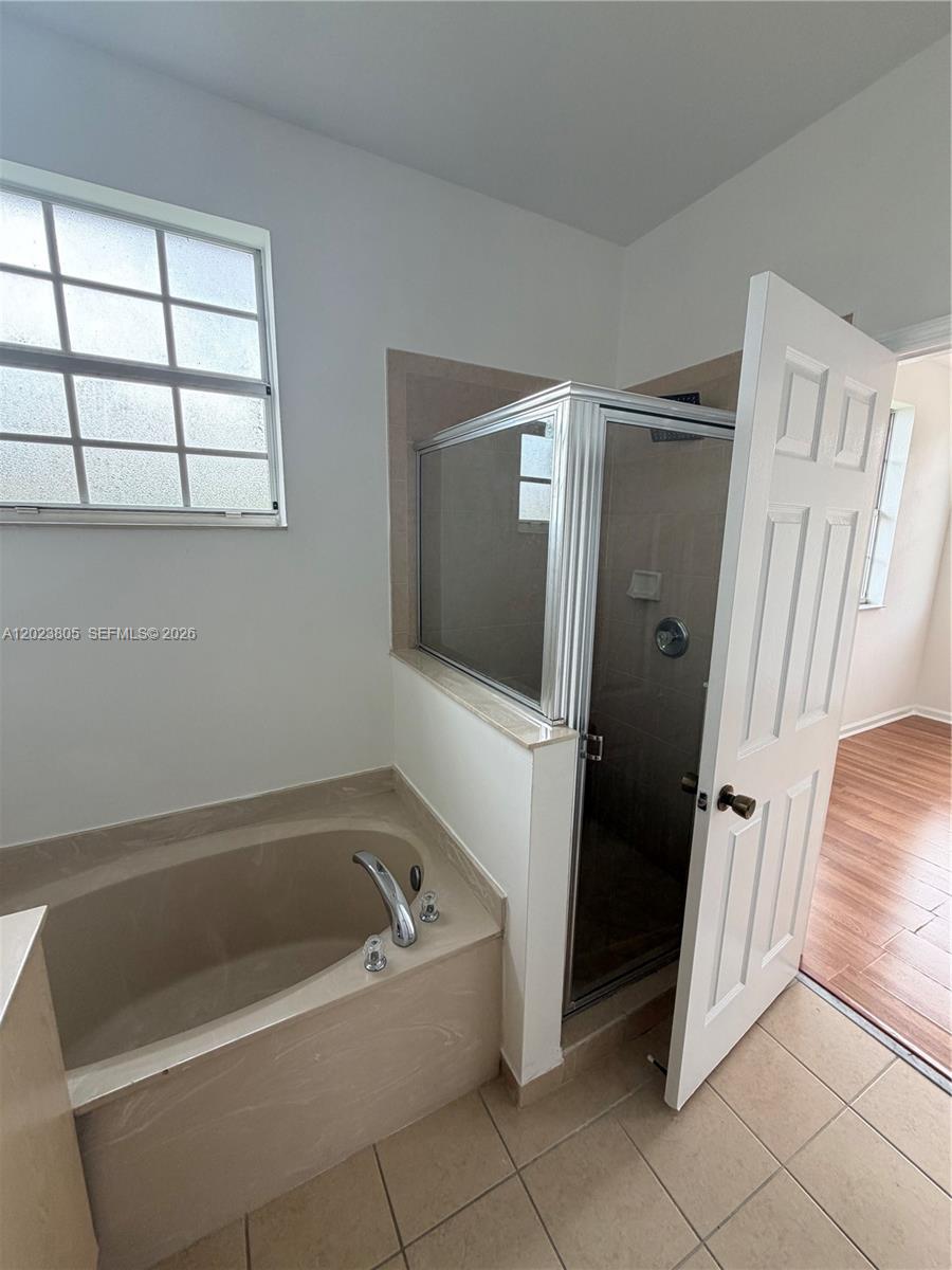 607 Ne 21st Ter Property Photo 14