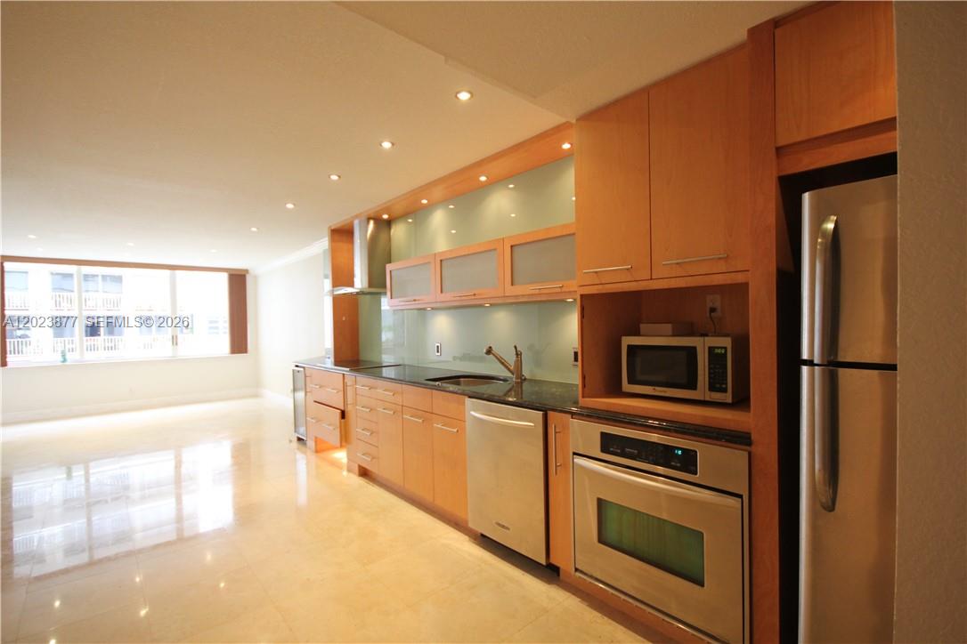 5401 Collins Ave 339 Property Photo 1