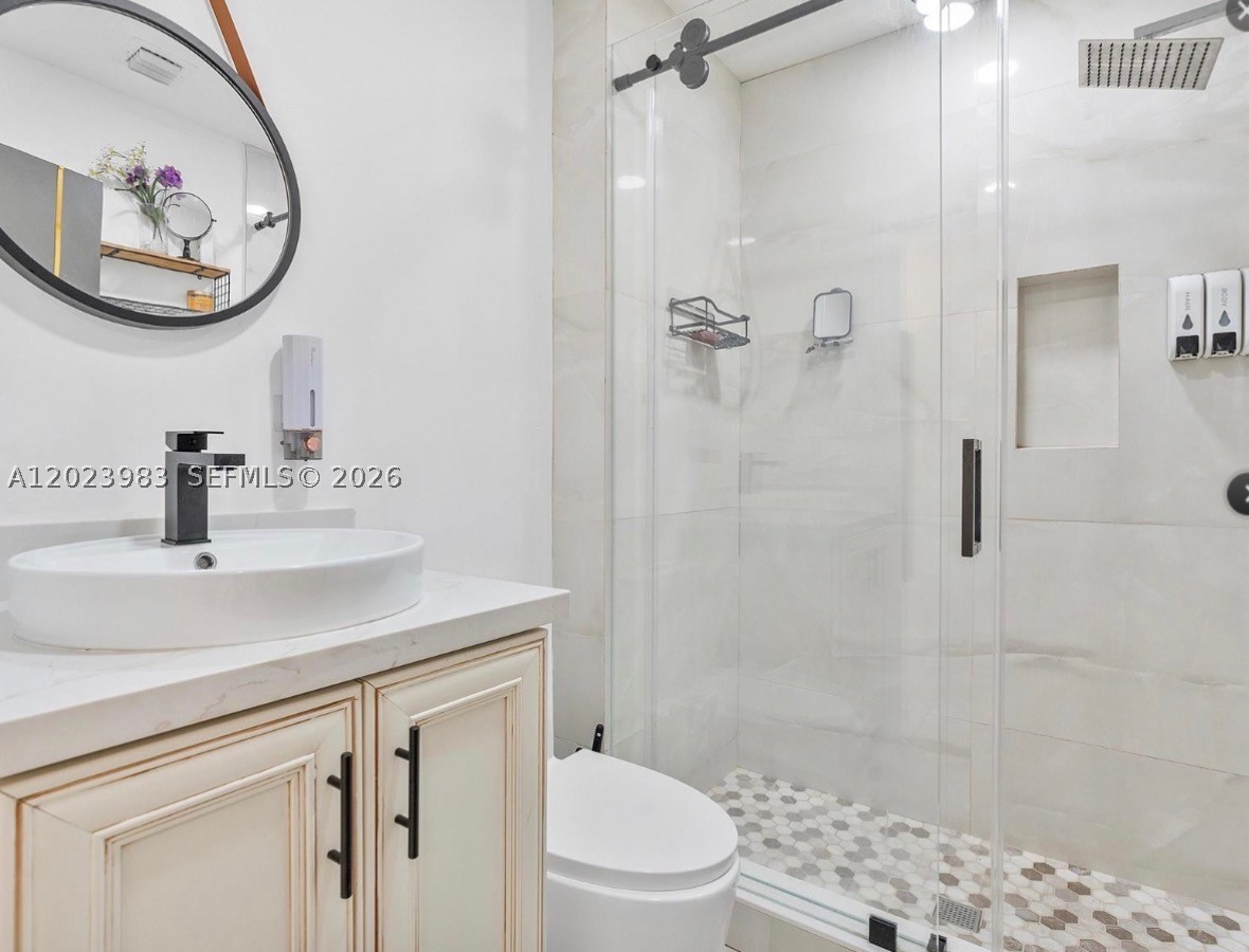 A12023983 Property Photo 15