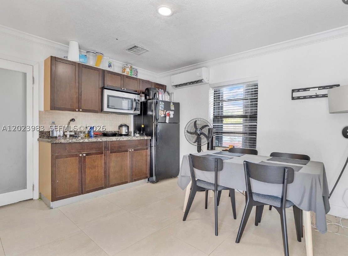 A12023983 Property Photo 17
