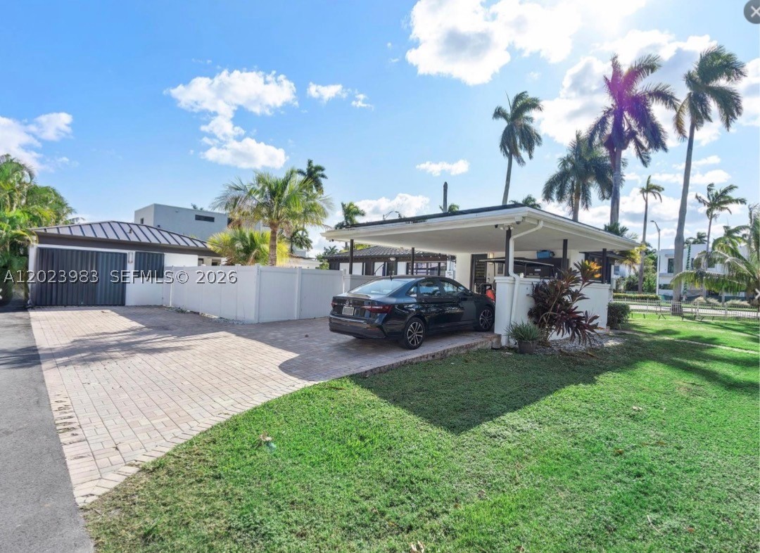 A12023983 Property Photo 30
