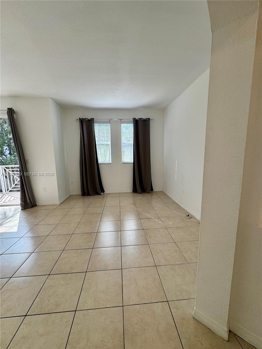 8936 W Flagler St 201 Property Photo 4