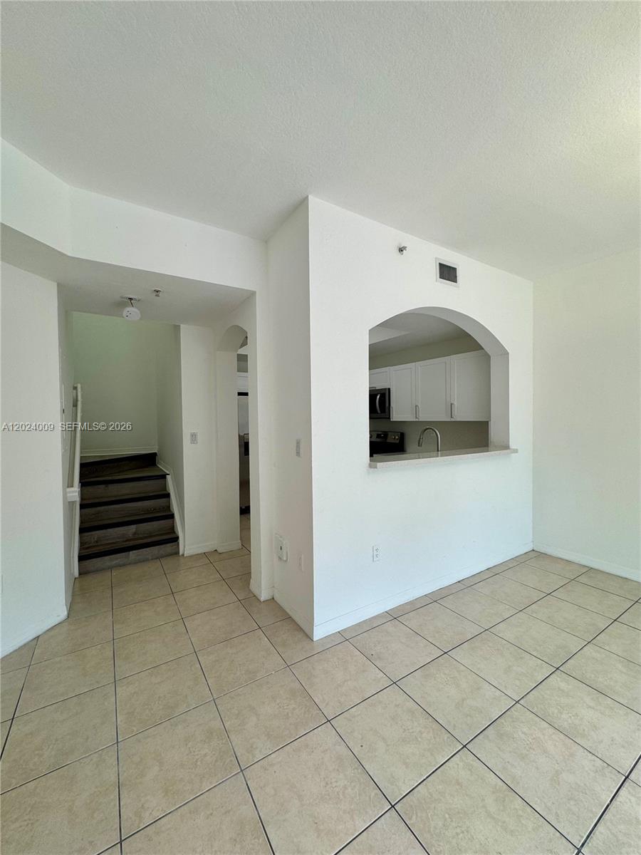 8936 W Flagler St 201 Property Photo 6