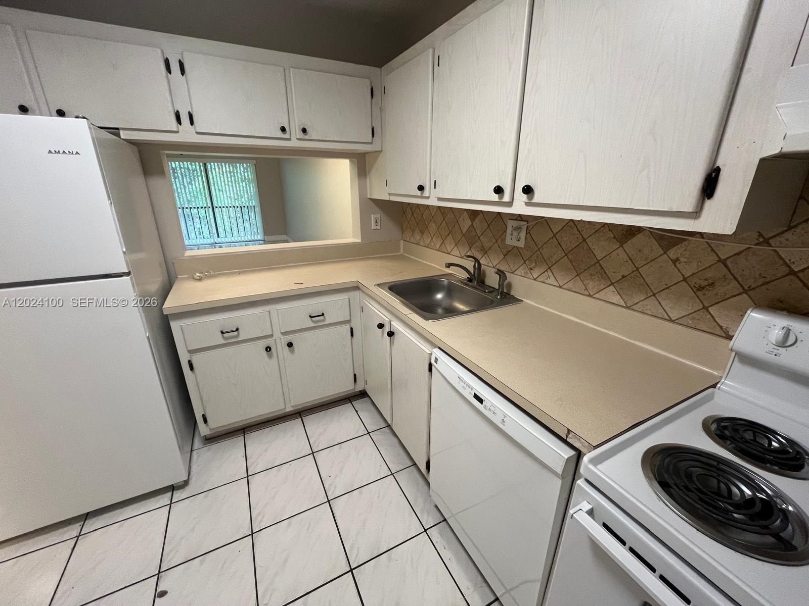 8020 Fairview Dr 301 Property Photo 7