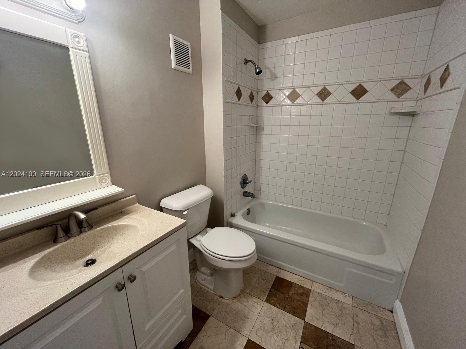 8020 Fairview Dr 301 Property Photo 16