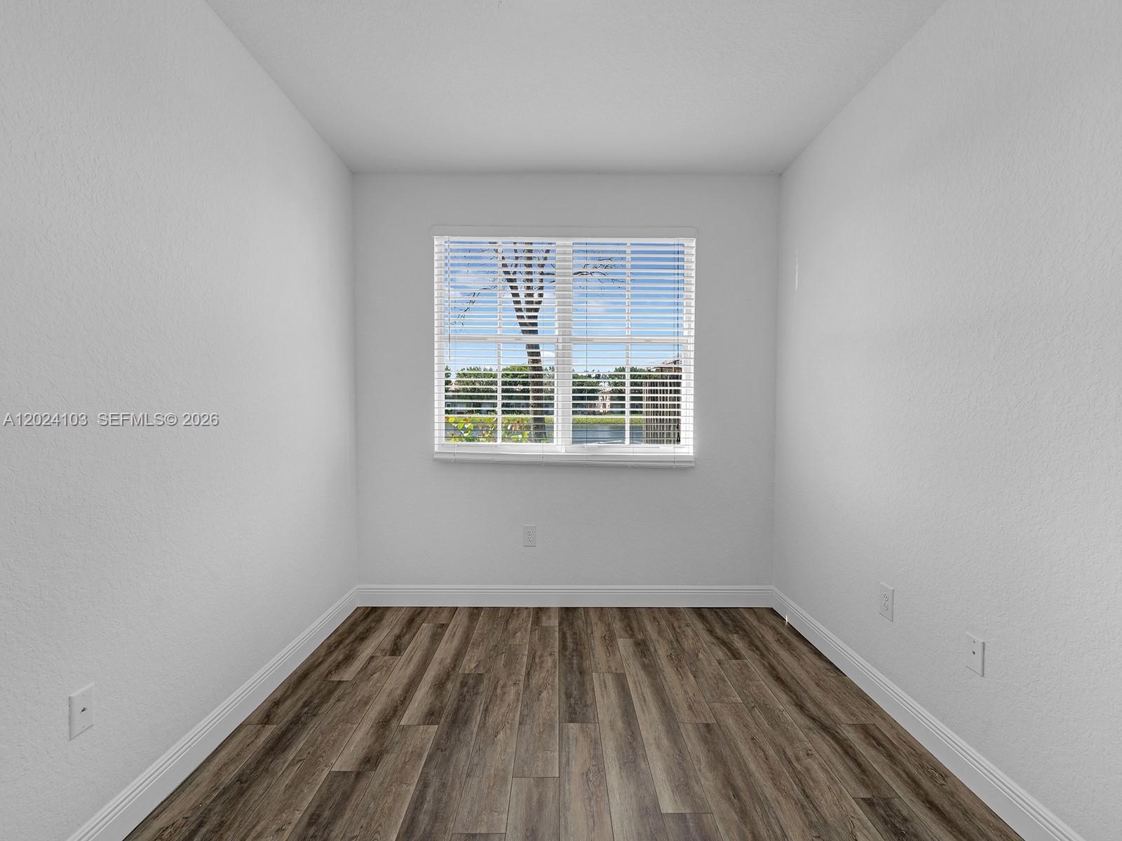 2560 Se 15th Ct Property Photo 14