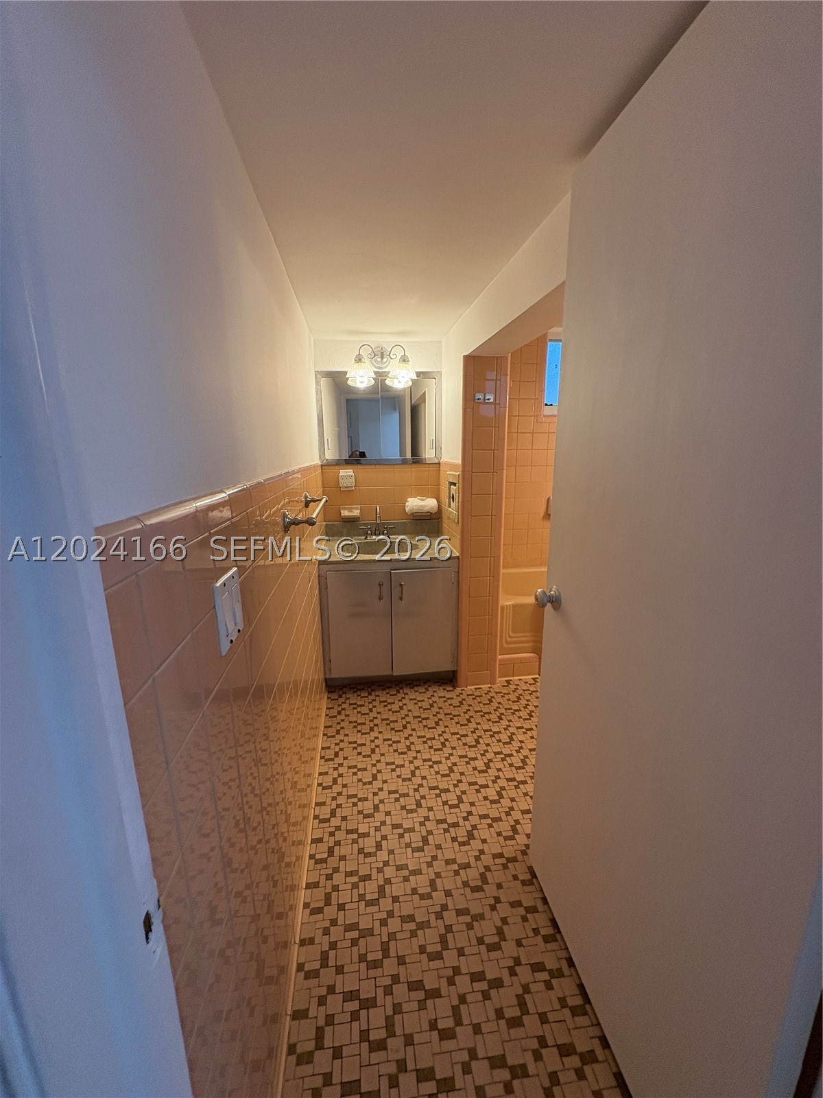 1751 Washington Ave 1h Property Photo 11