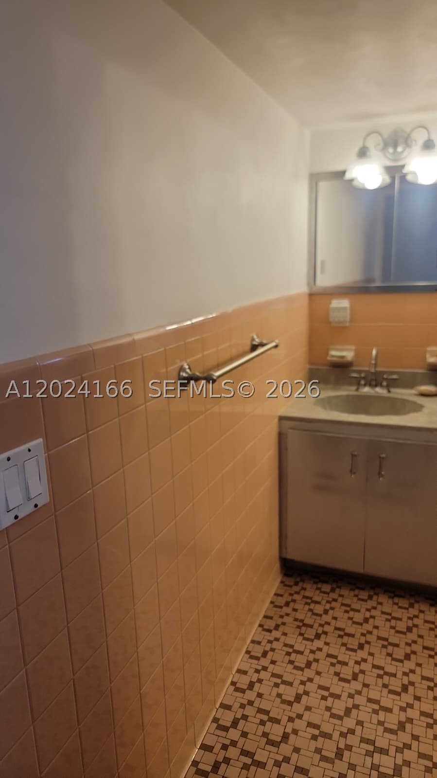 1751 Washington Ave 1h Property Photo 18