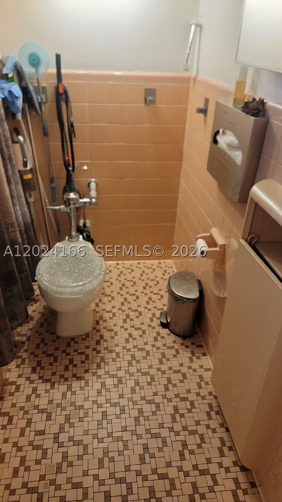 1751 Washington Ave 1h Property Photo 19
