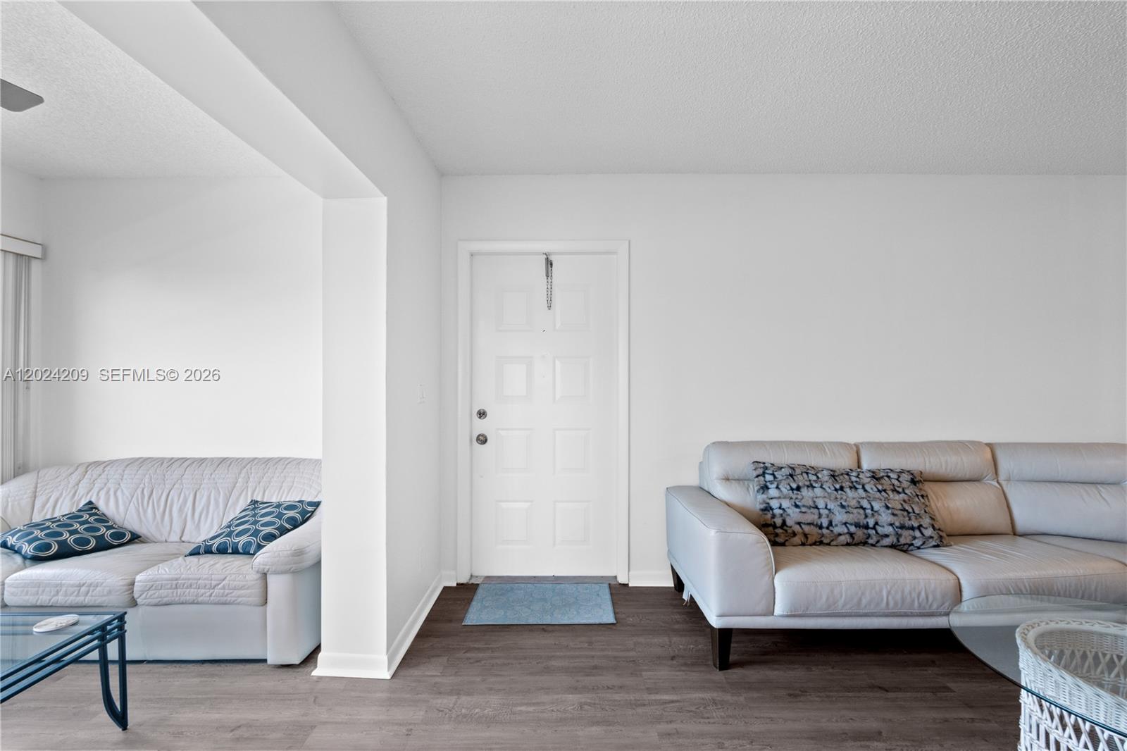 14604 Canalview Dr B Property Photo 5