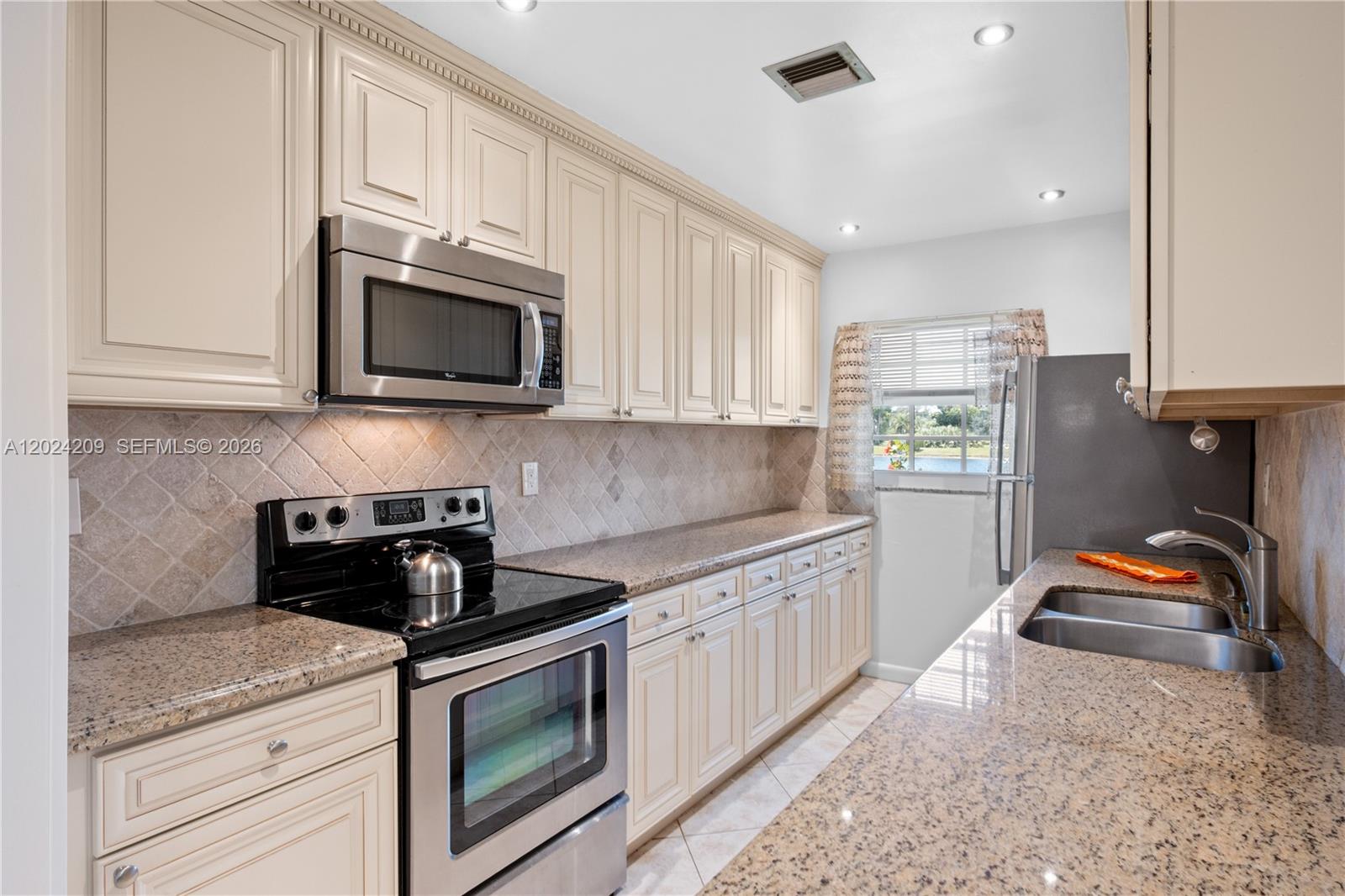 14604 Canalview Dr B Property Photo 13