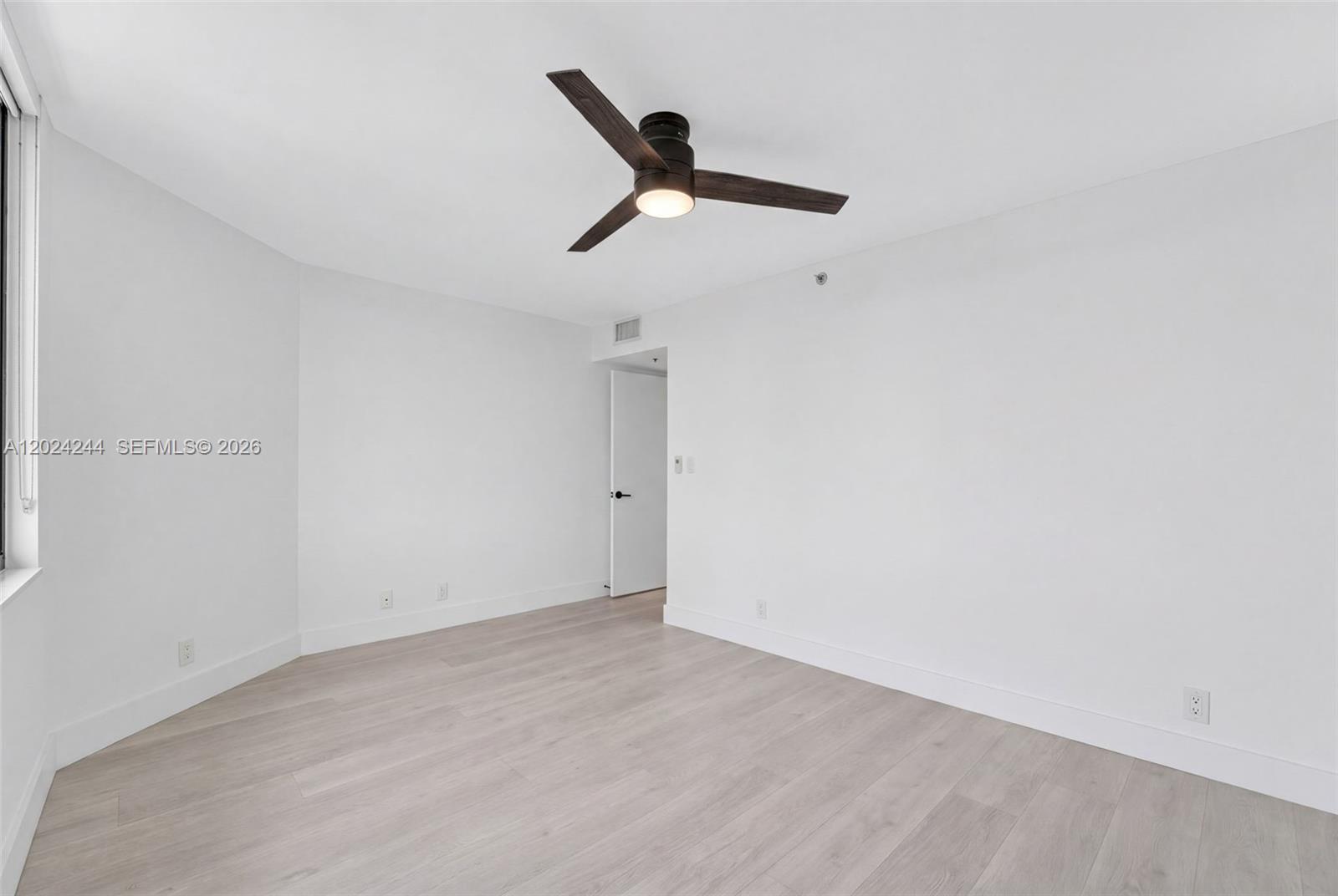 300 Three Islands Blvd 710 Property Photo 18
