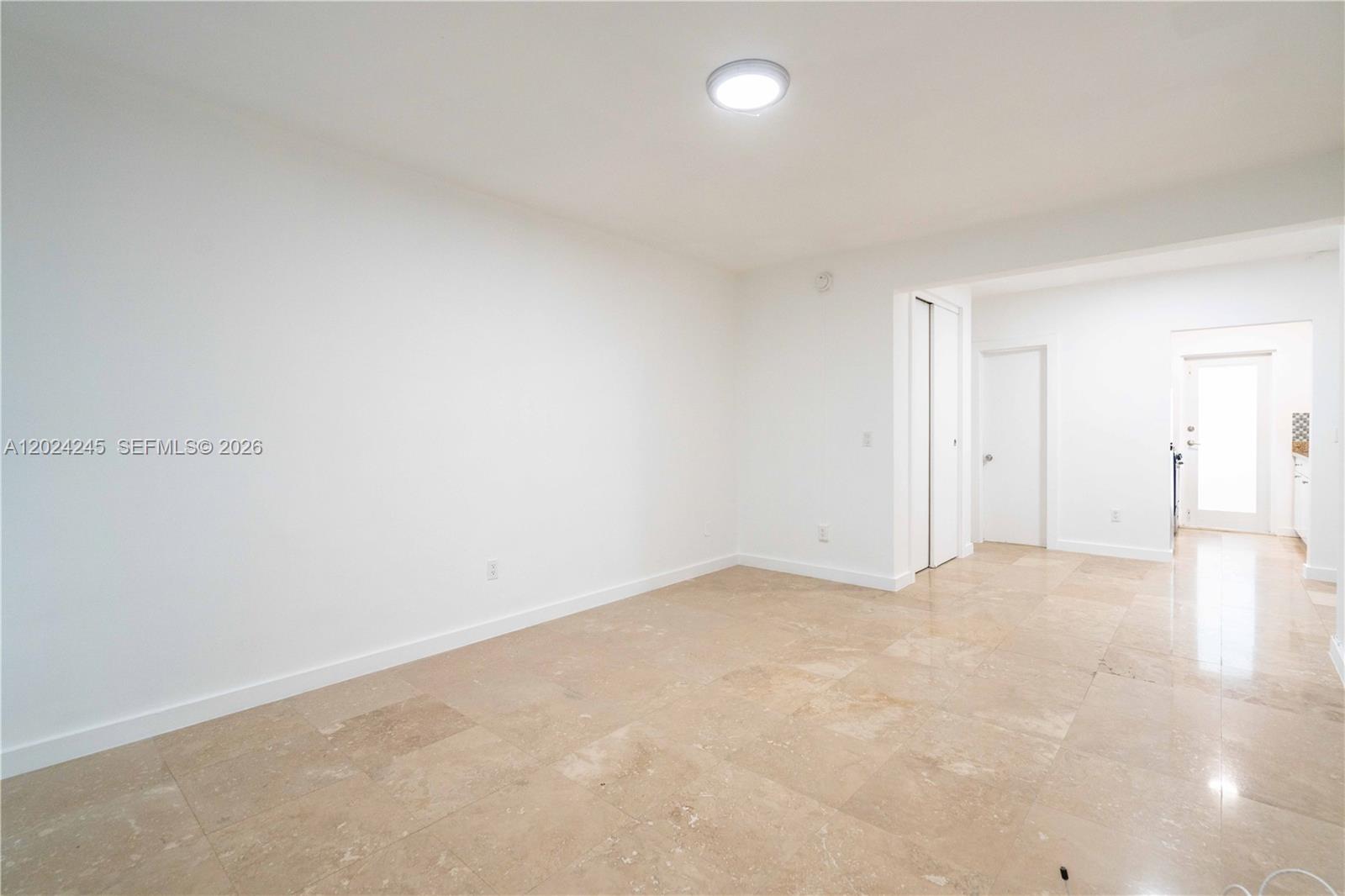 1120 Euclid Ave 6 Property Photo 4