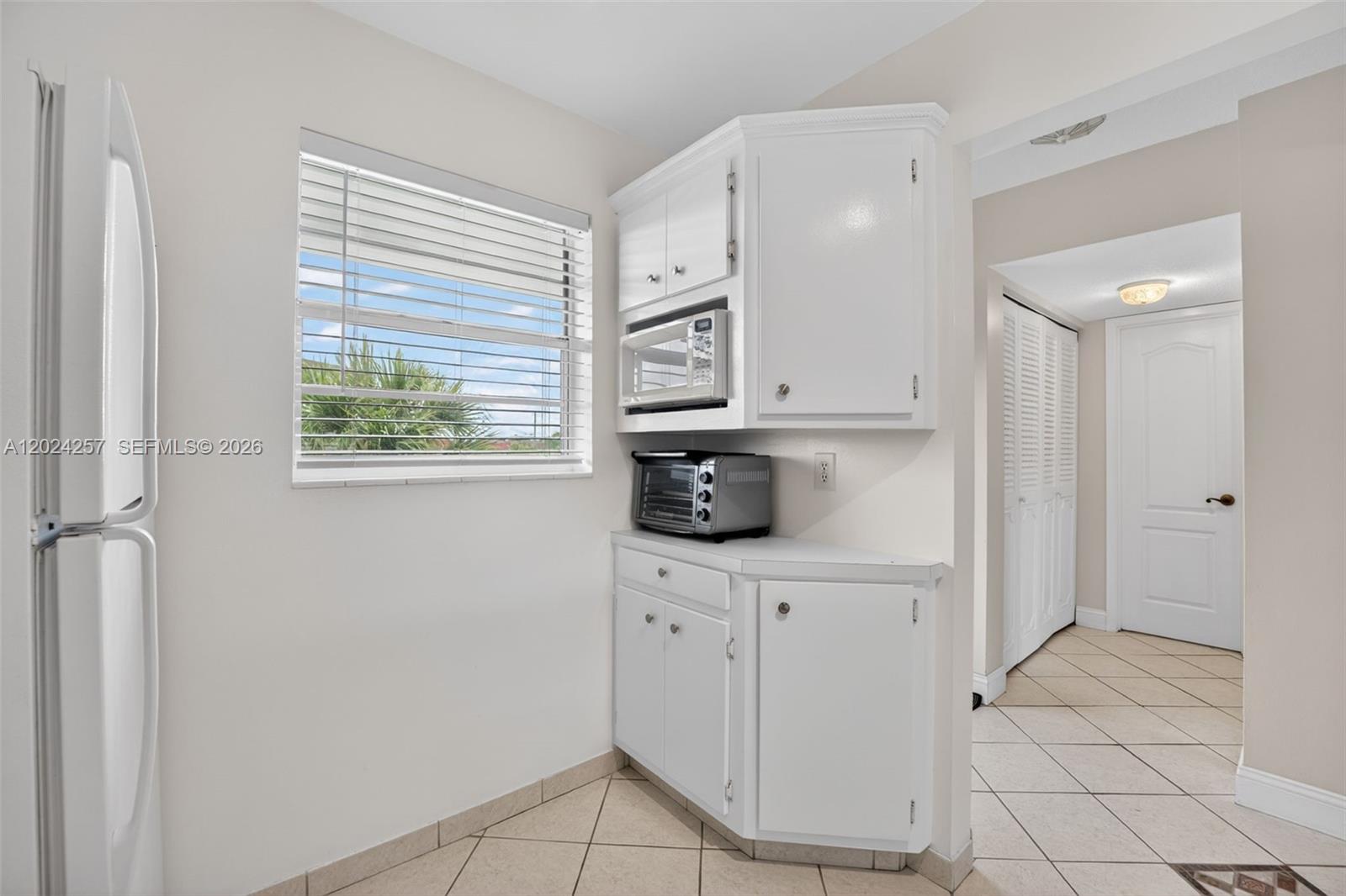 2800 Nw 47th Ter 303b Property Photo 4