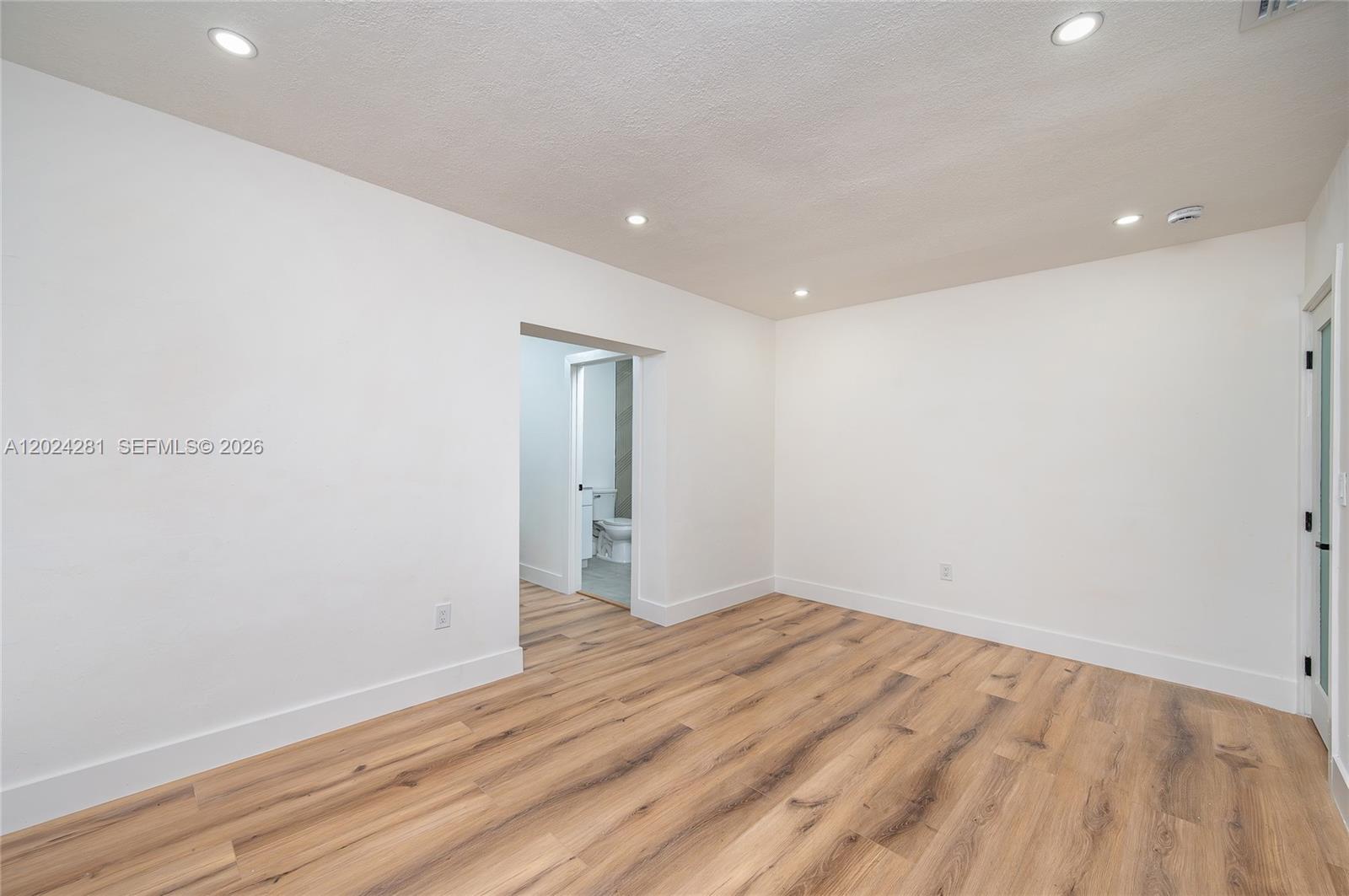 264 Navajo St Property Photo 22