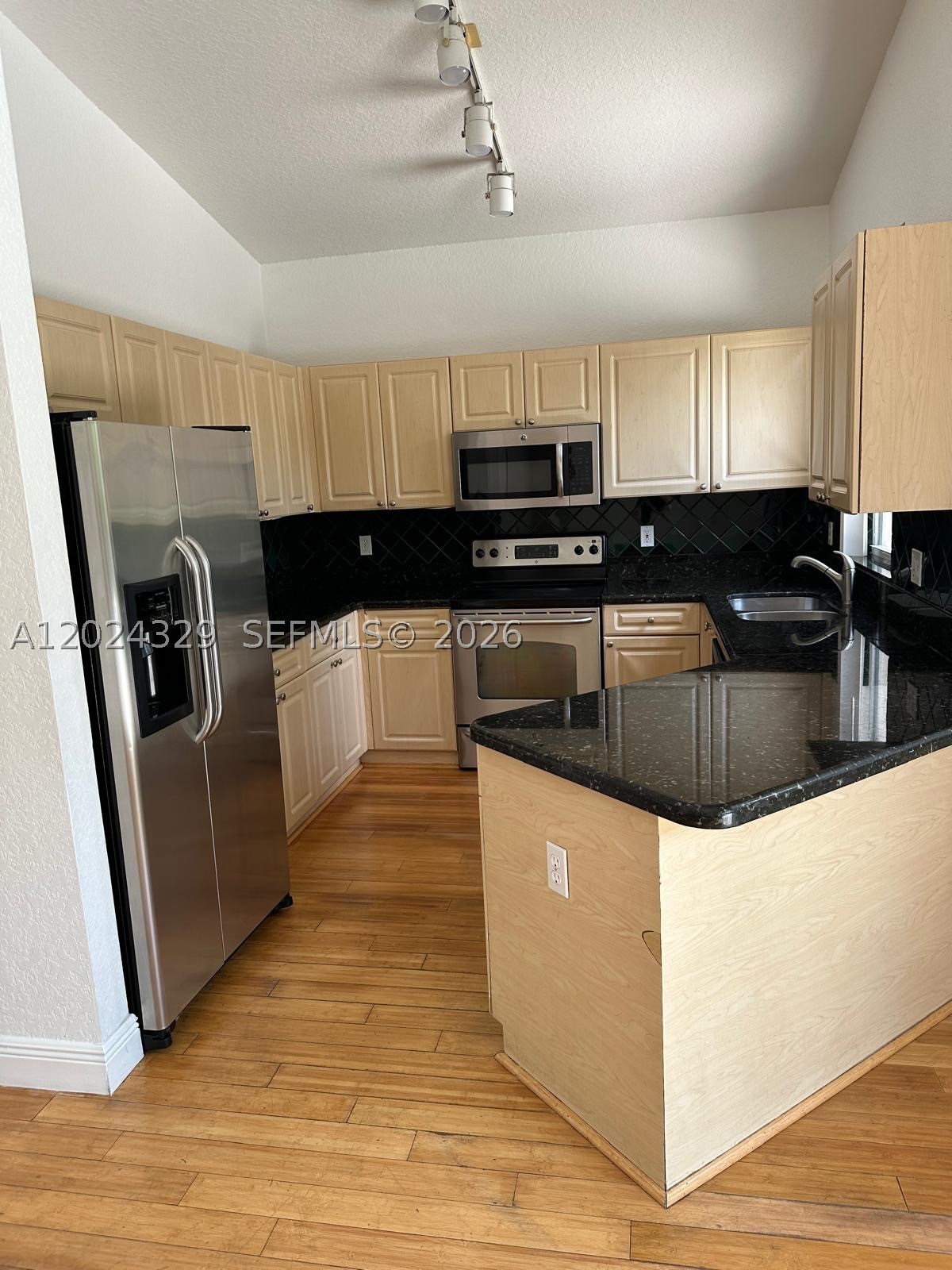 11090 Baybreeze Way 11090 Property Photo 15