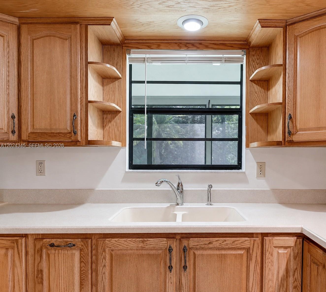 112 Se Vin Rose Cir Property Photo 15
