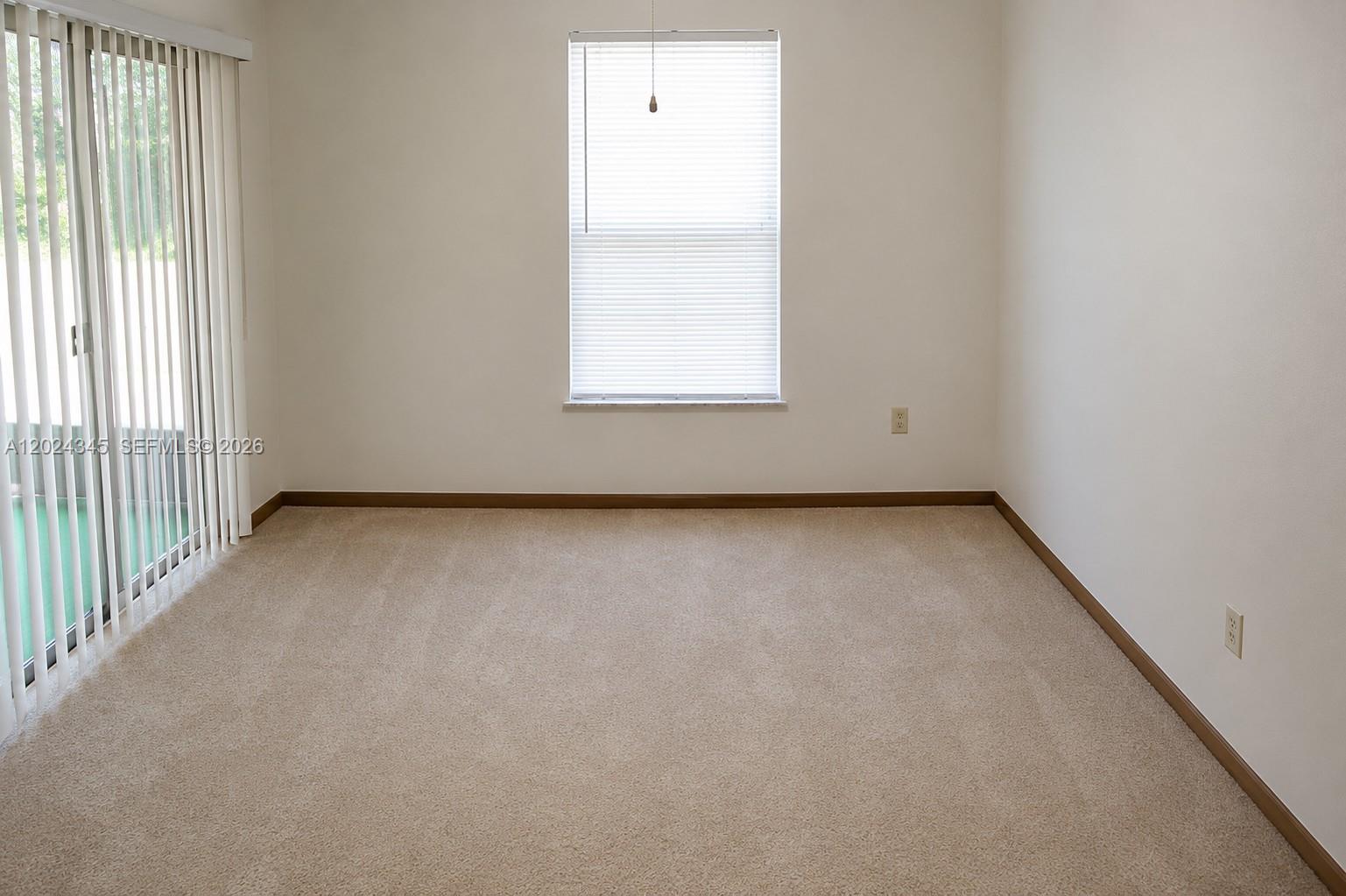 112 Se Vin Rose Cir Property Photo 23