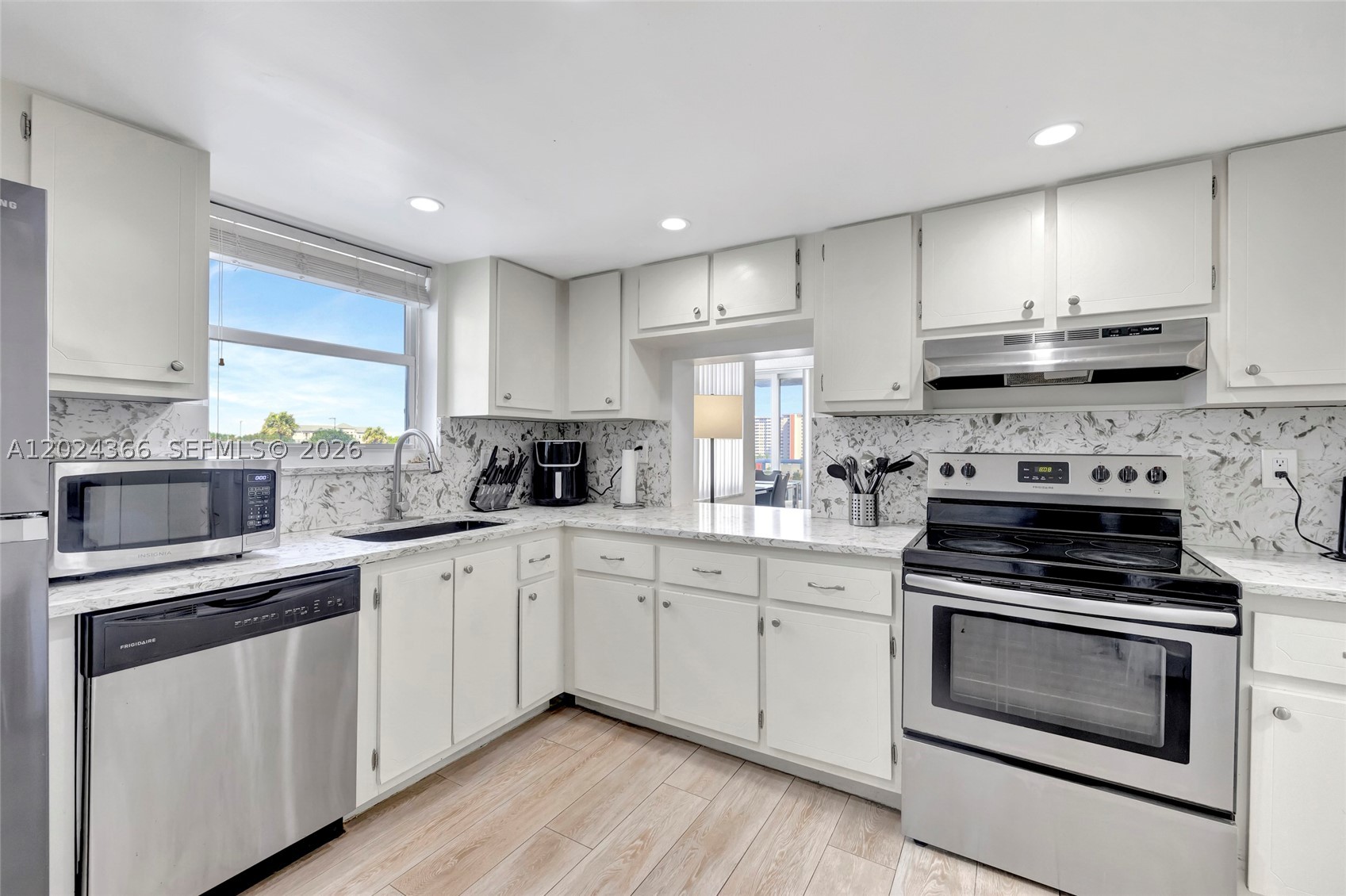 3015 N Ocean Blvd 6a Property Photo 10