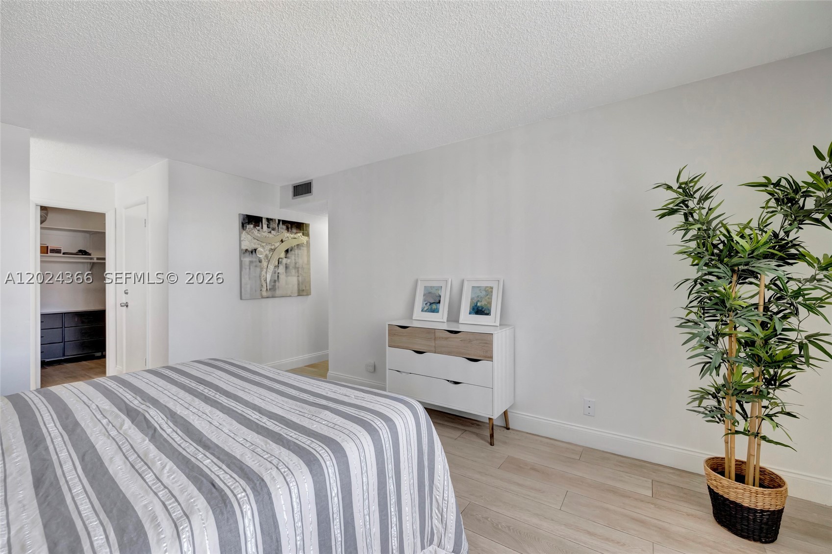 3015 N Ocean Blvd 6a Property Photo 13