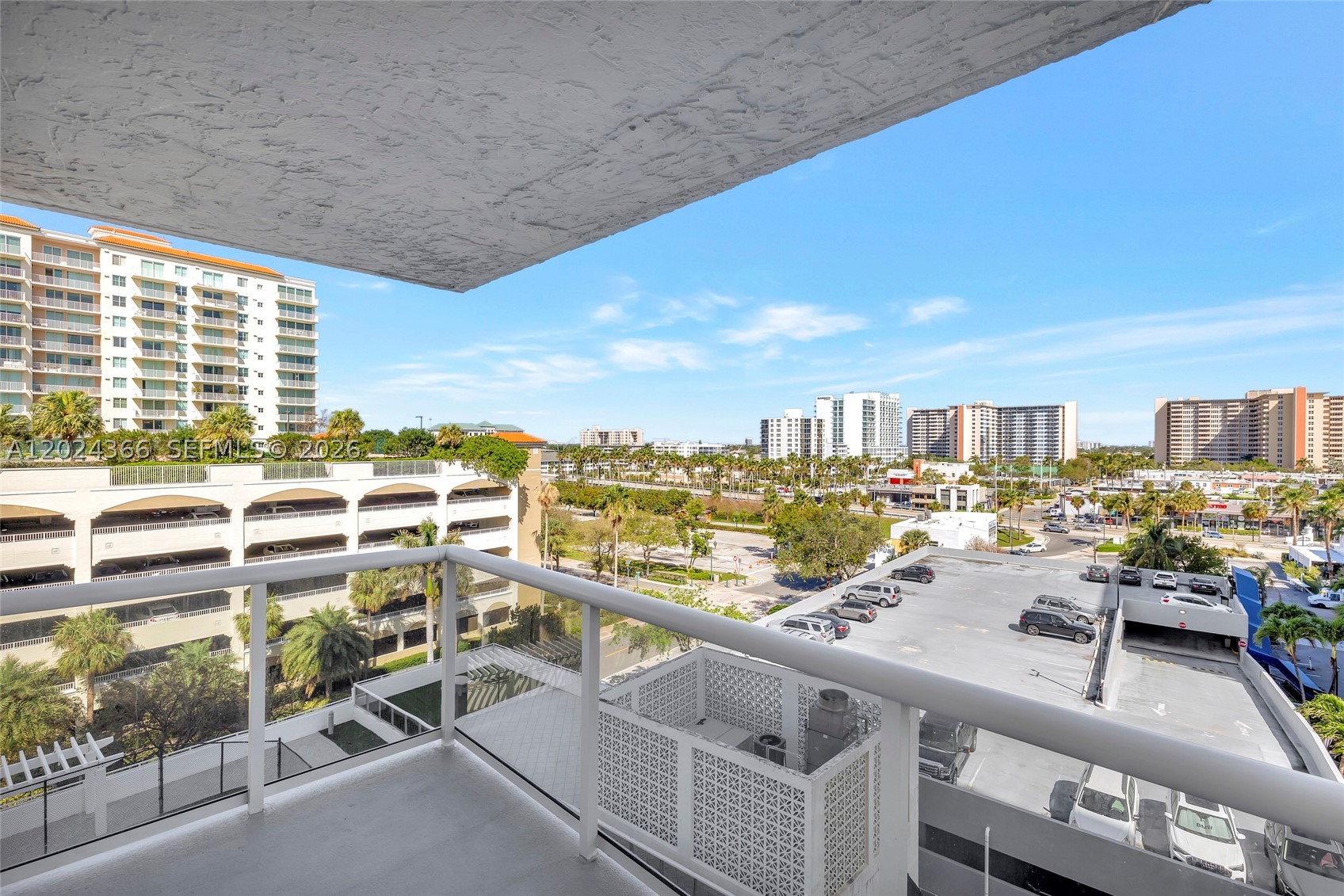 3015 N Ocean Blvd 6a Property Photo 24